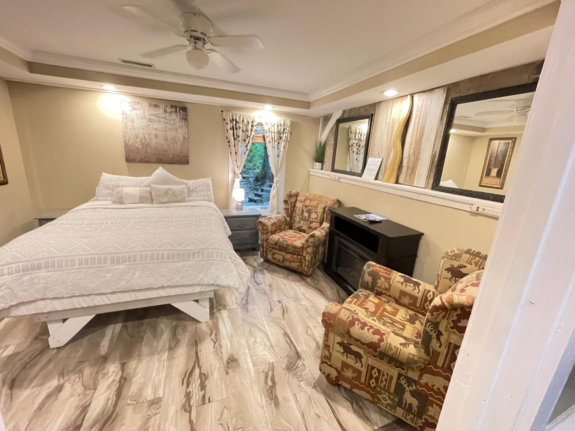 Apartment Smoky Mountain High -420 & Pet Friendly *