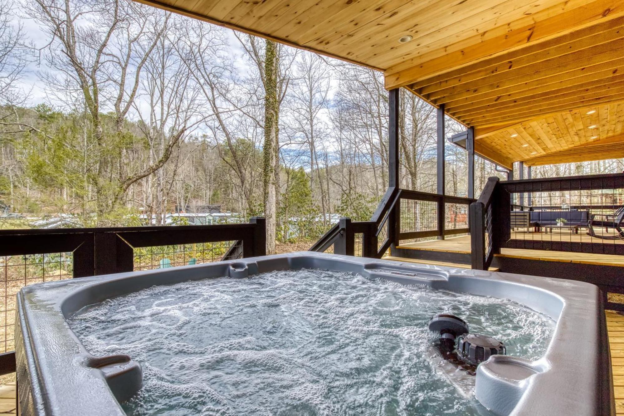 Creekside Splash, Private Pool, 1089 Of Free Attraction Tickets Each Paid Day, Dollywood And More! * Gatlinburg