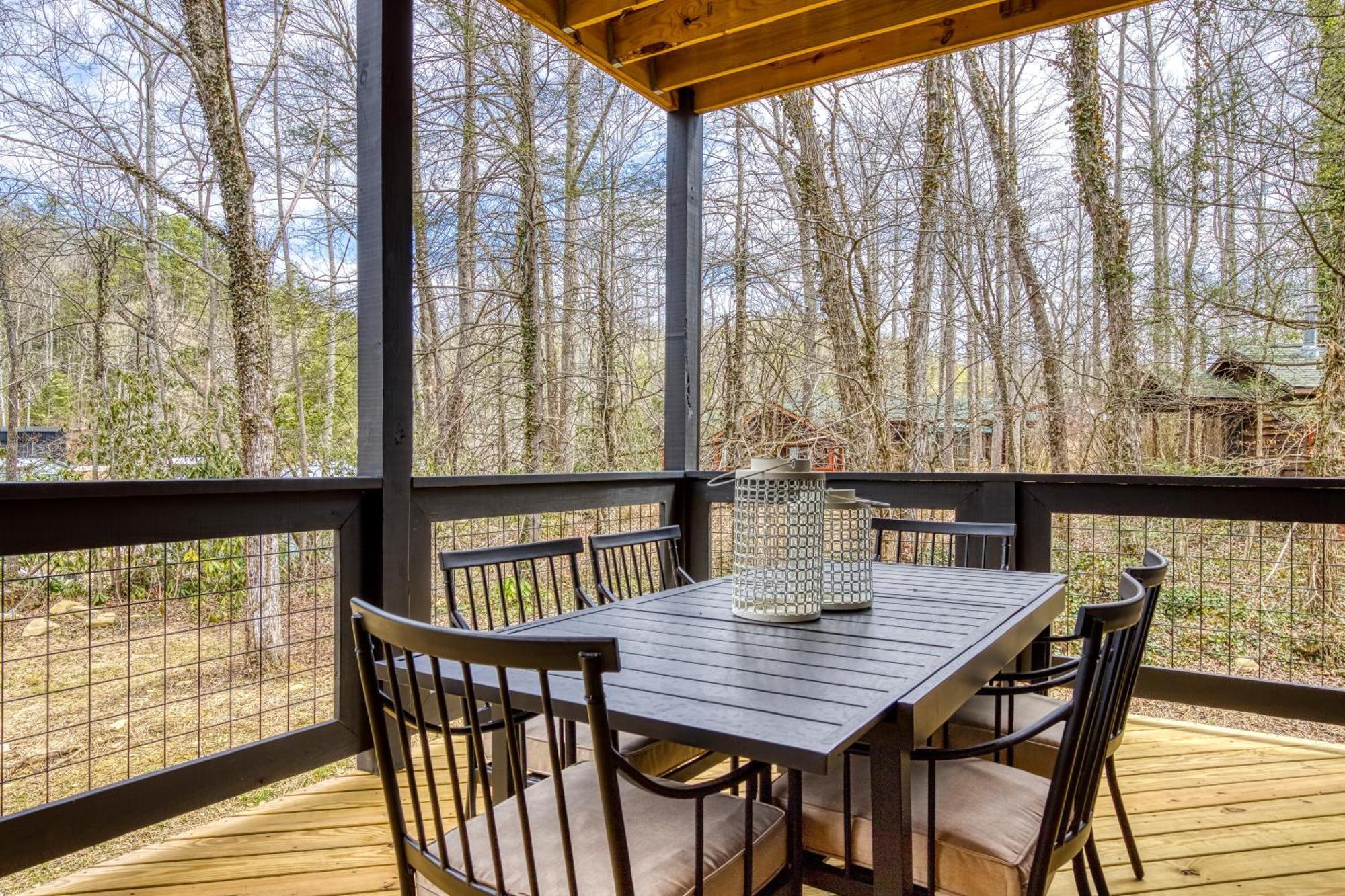 Creekside Splash, Private Pool, 1089 Of Free Attraction Tickets Each Paid Day, Dollywood And More! Holiday home