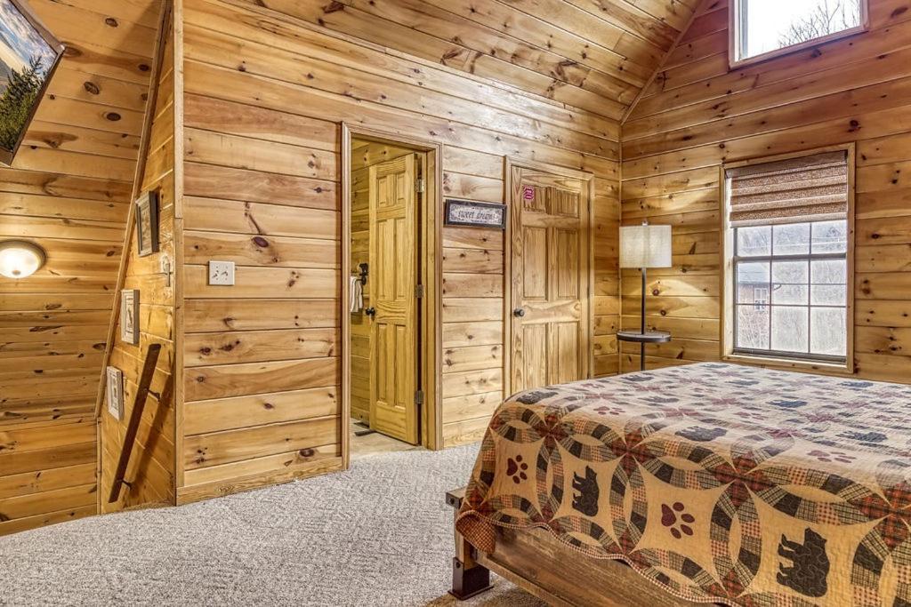 Holiday home Moonshine Memories, Mtn Views, Hot Tub, Wifi, 1089 Free Tickets Each Paid Day, Dollywood And