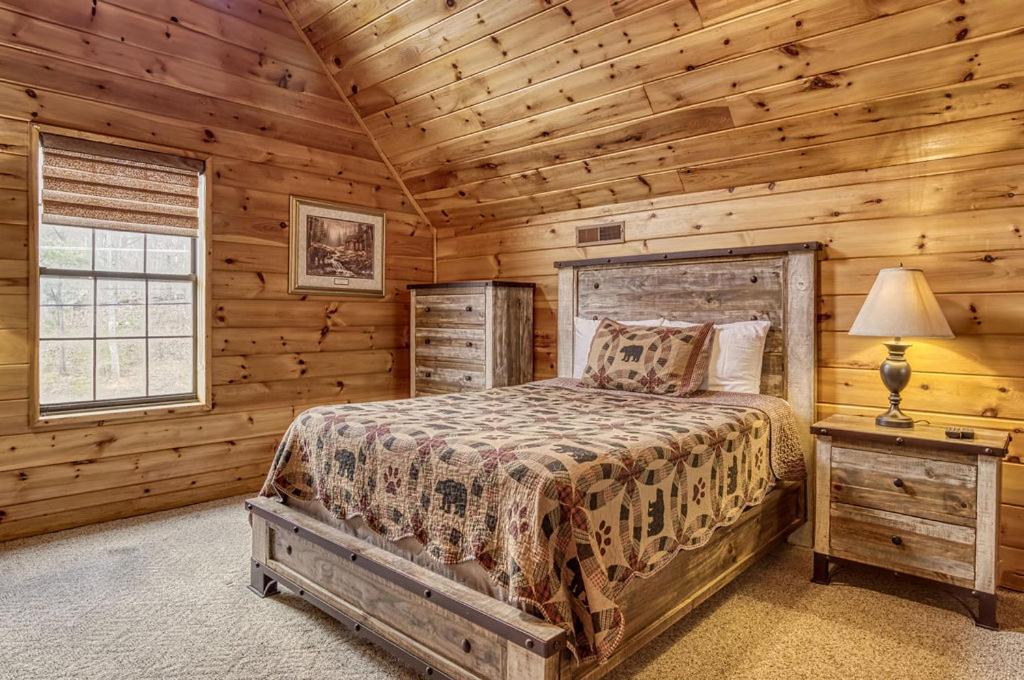 Holiday home Moonshine Memories, Mtn Views, Hot Tub, Wifi, 1089 Free Tickets Each Paid Day, Dollywood And *