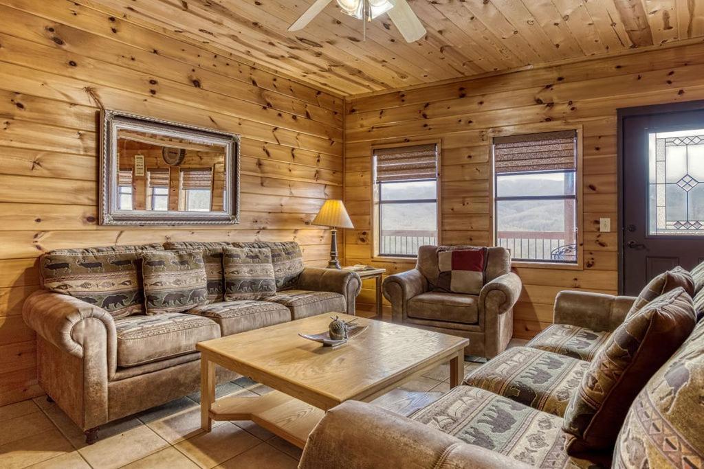 Moonshine Memories, Mtn Views, Hot Tub, Wifi, 1089 Free Tickets Each Paid Day, Dollywood And * Gatlinburg