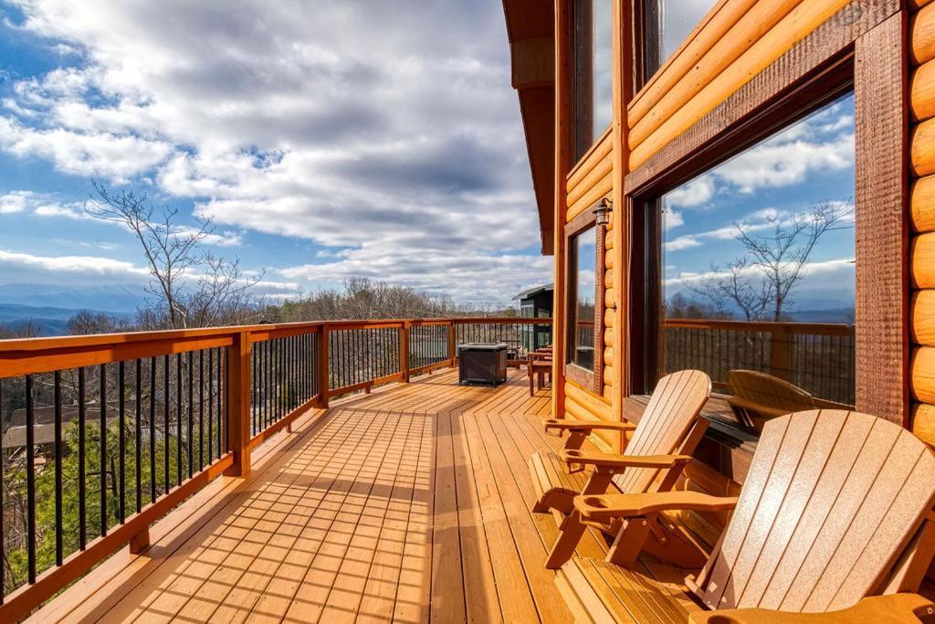 Moonshine Memories, Mtn Views, Hot Tub, Wifi, 1089 Free Tickets Each Paid Day, Dollywood And