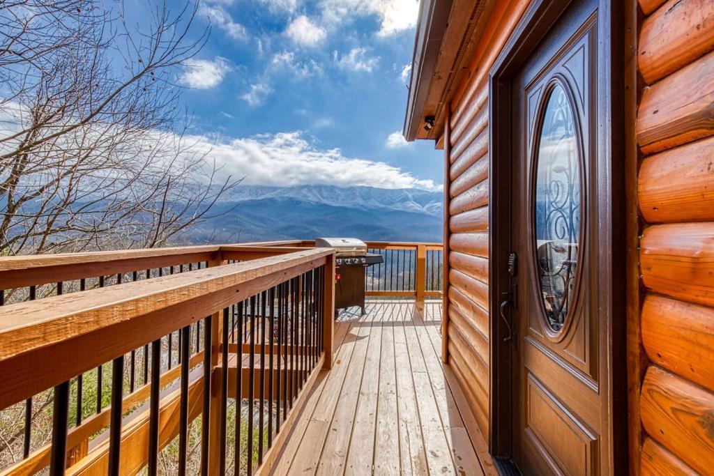 Holiday home Moonshine Memories, Mtn Views, Hot Tub, Wifi, 1089 Free Tickets Each Paid Day, Dollywood And