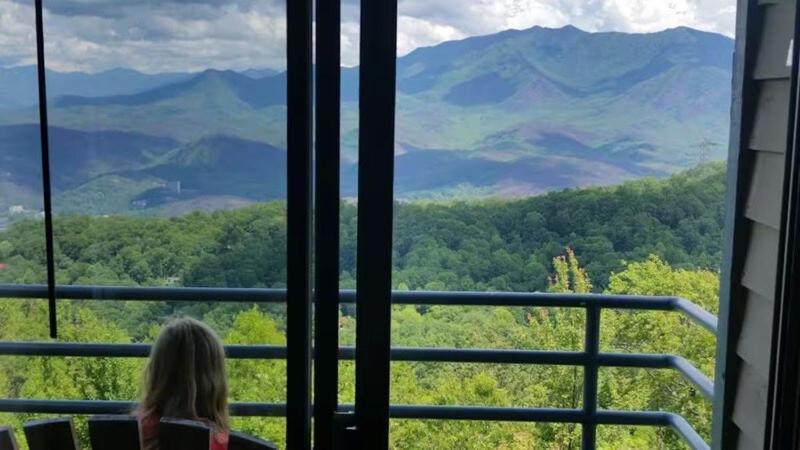 Mountaintop With Incredible View Apartment