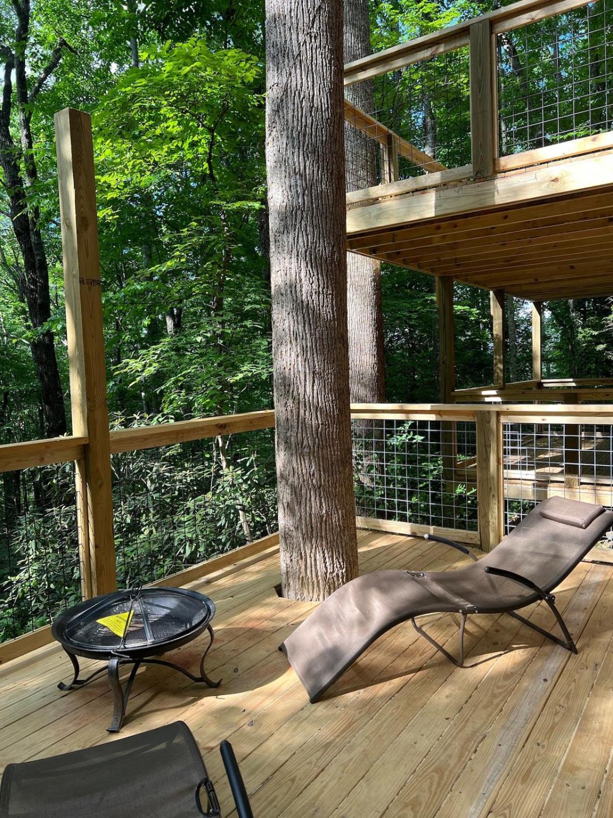Moose - King Bed Apartment *