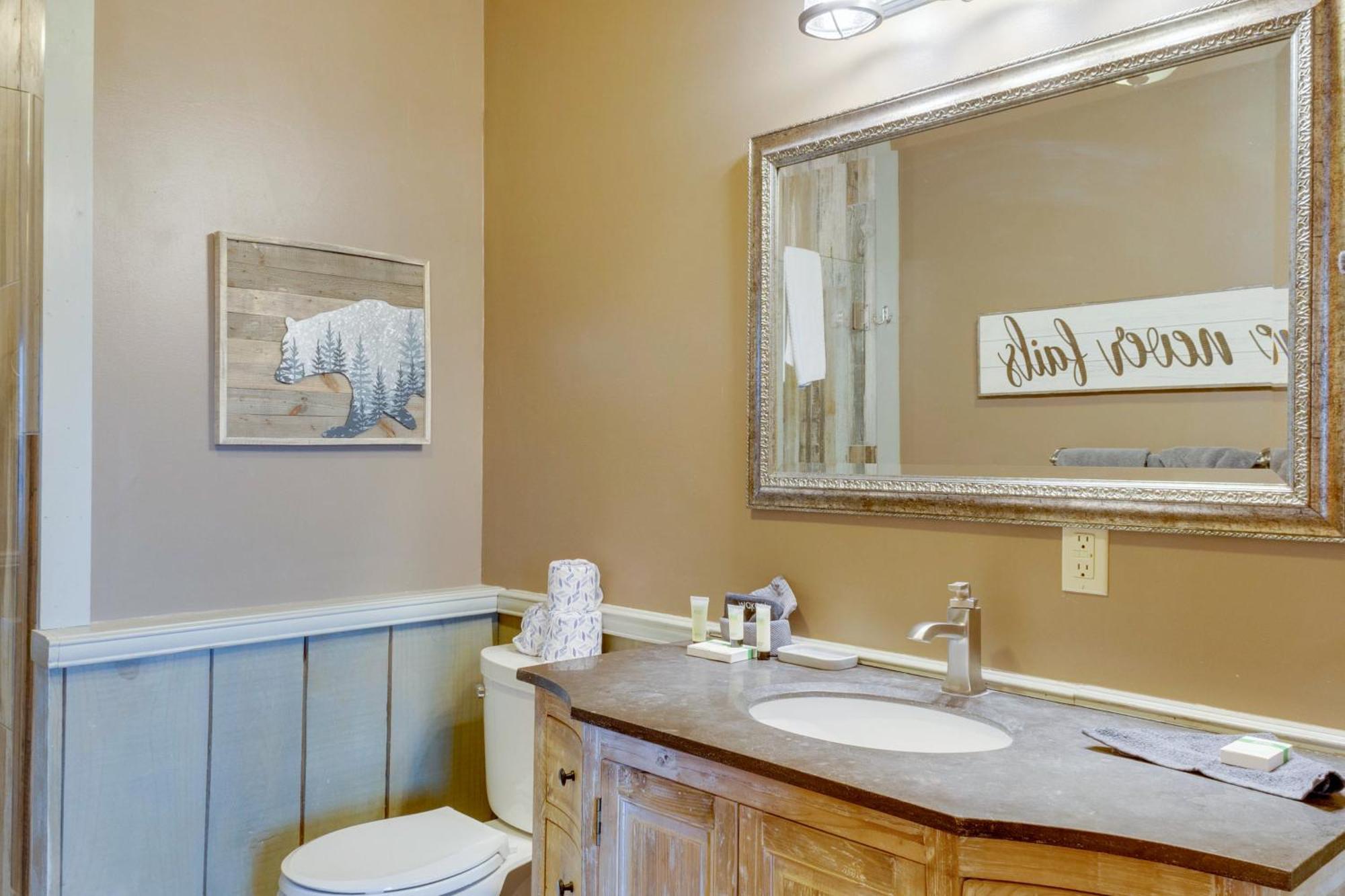 Holiday home Spacious With Hot Tub And Game Room! *