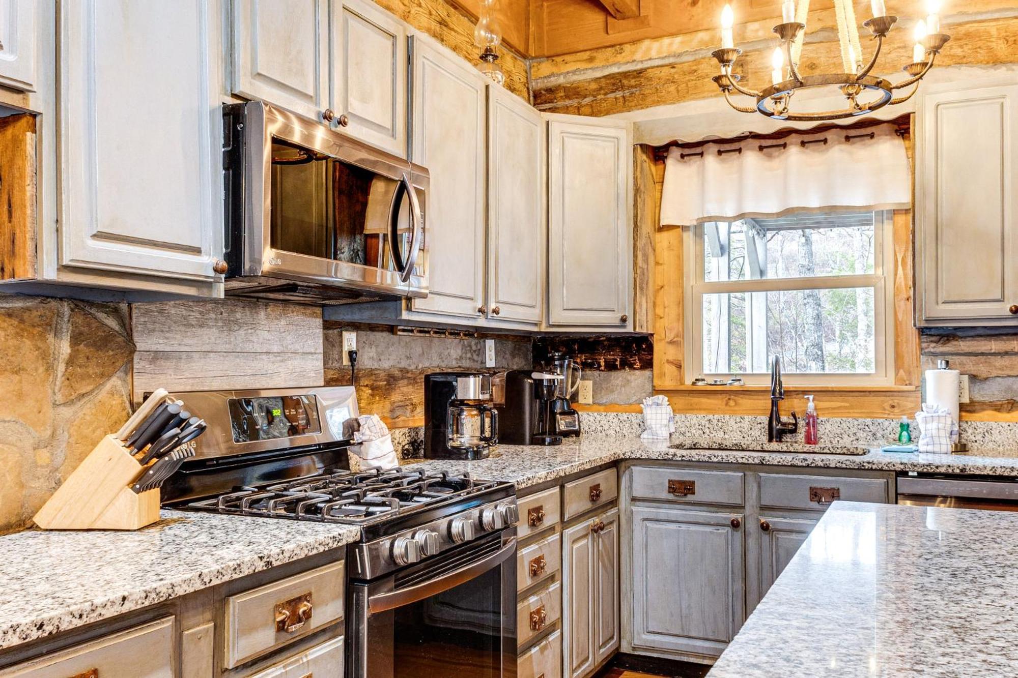 Holiday home Spacious With Hot Tub And Game Room! *