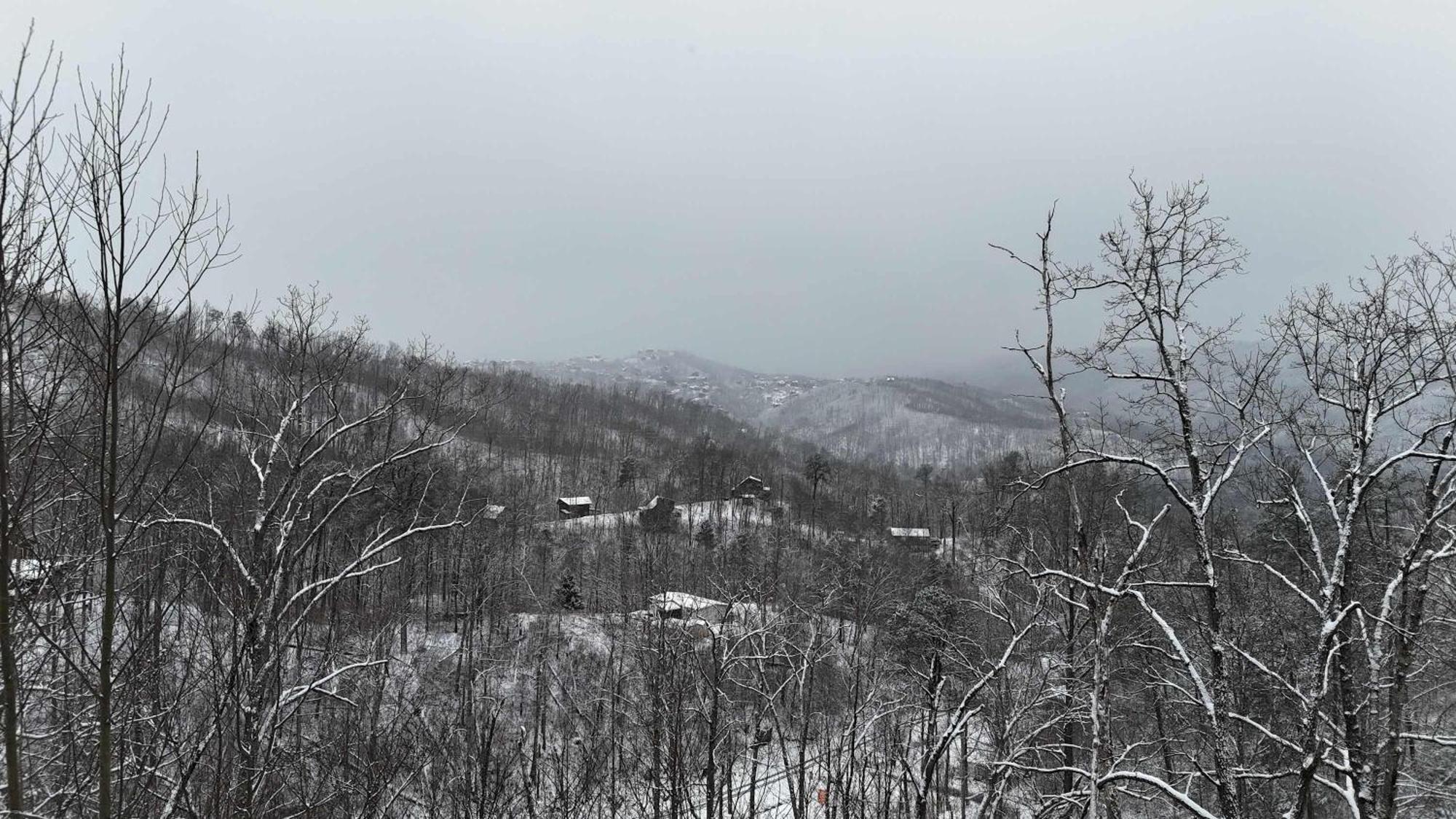 Mountain View, Indoor Pool, Luxury Cabin, Bears Gatlinburg