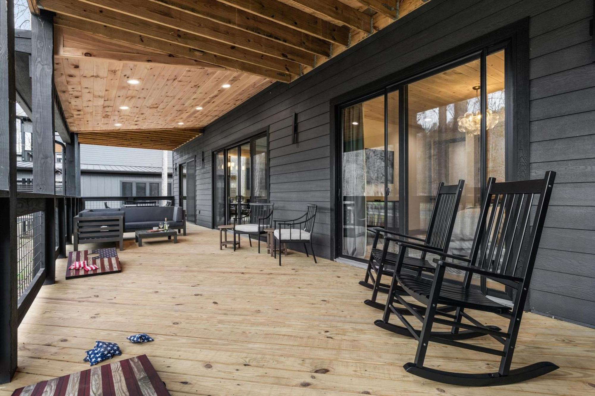 Holiday home Splash Mountain Lodge, Huge Cabin, Get 1089 Of Free Attraction Tickets For Each Paid Day, Dollywood