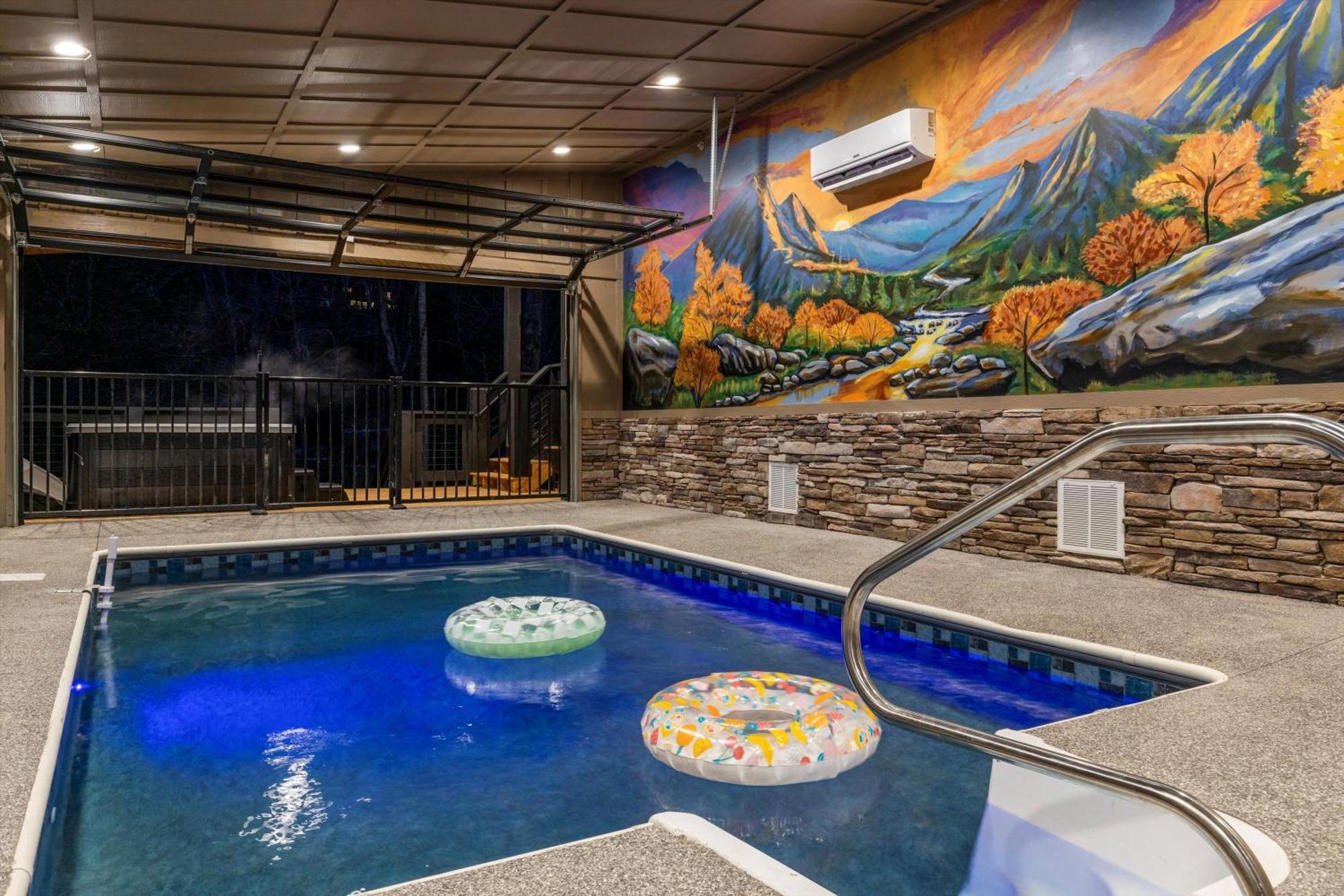 Holiday home Splash Mountain Lodge, Huge Cabin, Get 1089 Of Free Attraction Tickets For Each Paid Day, Dollywood