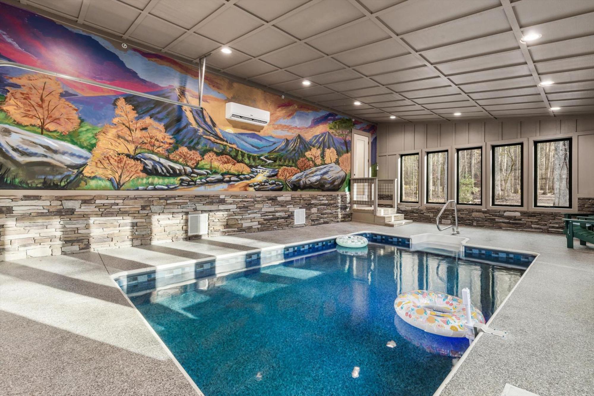 Holiday home Splash Mountain Lodge, Huge Cabin, Get 1089 Of Free Attraction Tickets For Each Paid Day, Dollywood Gatlinburg
