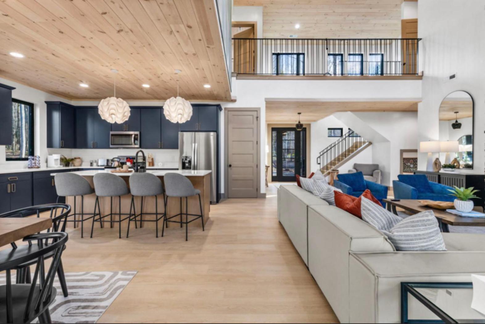 Holiday home Splash Mountain Lodge, Huge Cabin, Get 1089 Of Free Attraction Tickets For Each Paid Day, Dollywood