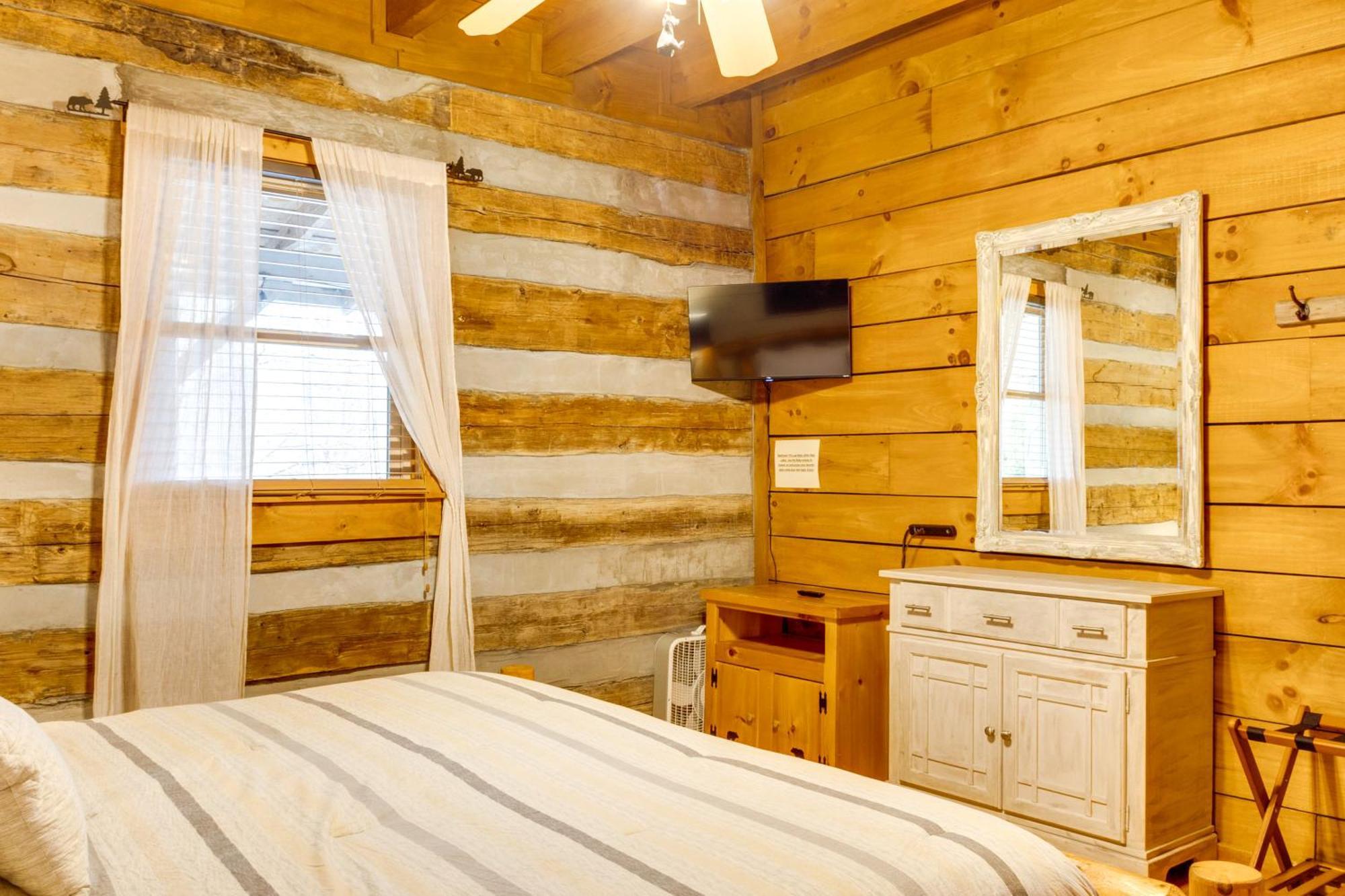 Holiday home Spacious With Hot Tub And Game Room! *