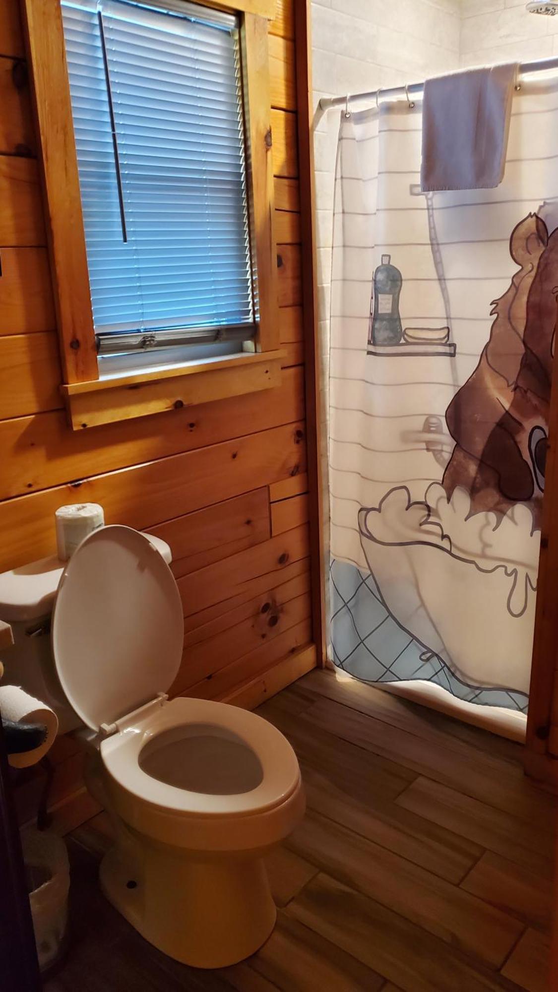 210 Cubs In The Treetops - Luxurious In Gatlinburg