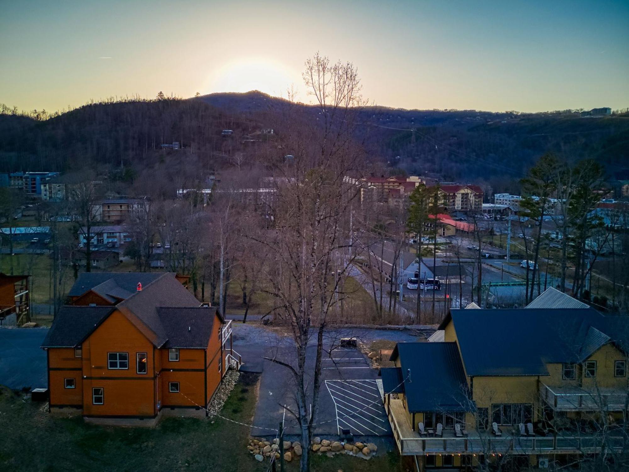 The Manor At Burg Hill * Gatlinburg