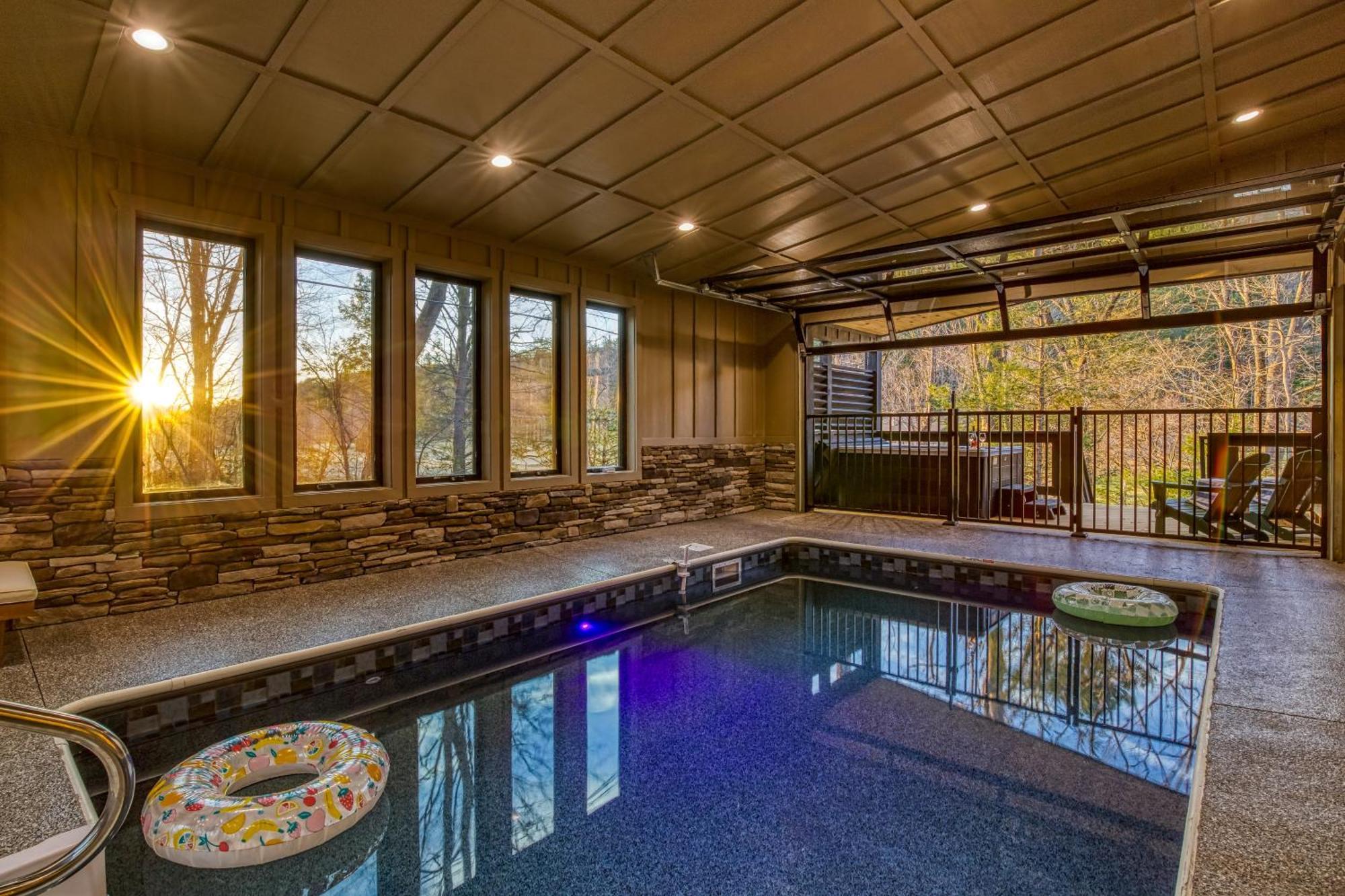 Creekside Splash, Private Pool, 1089 Of Free Attraction Tickets Each Paid Day, Dollywood And More! Gatlinburg