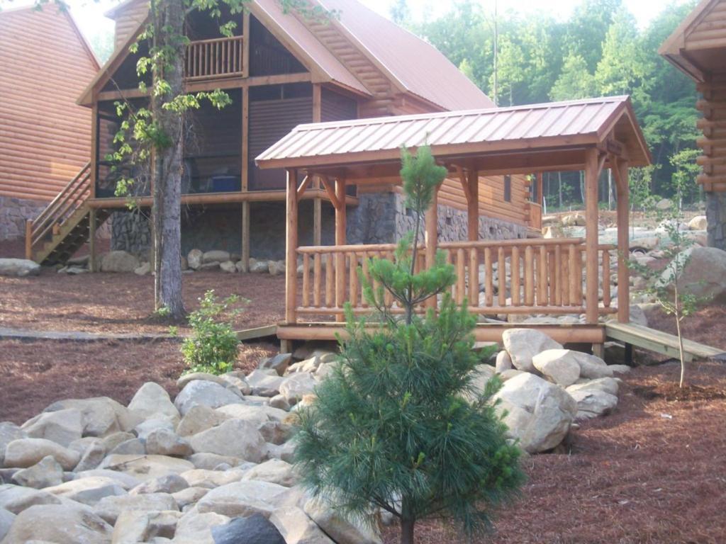 Lovely Cabin-close To The Fun! *