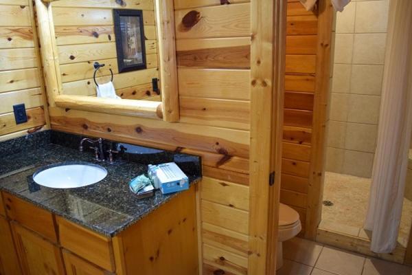 Lovely Cabin-close To The Fun! Gatlinburg