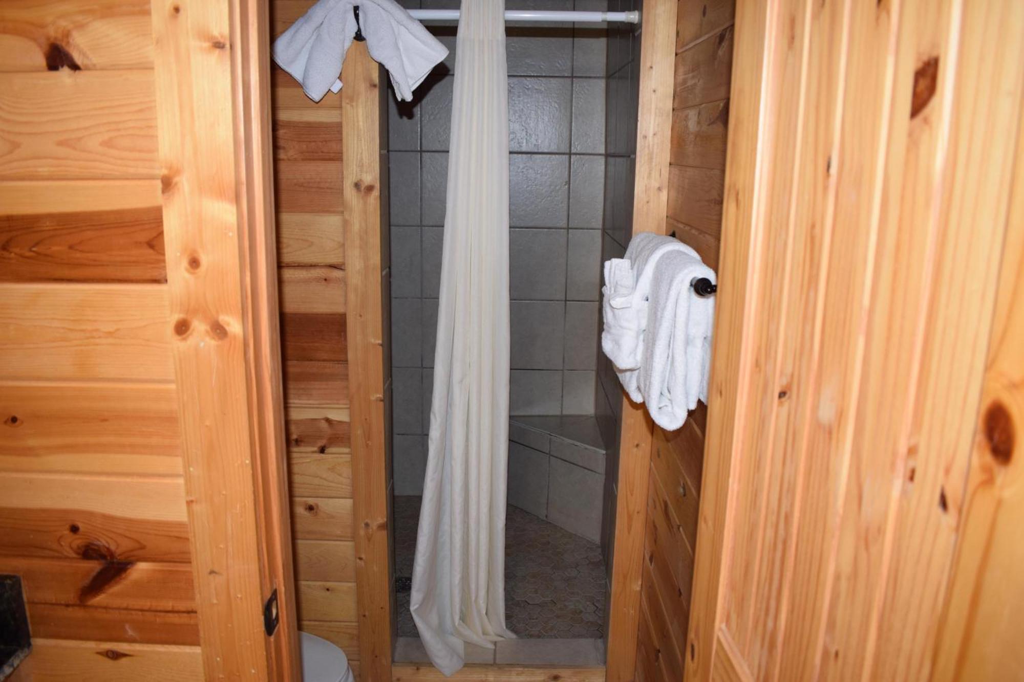 Holiday home Lovely Cabin-close To The Fun! Gatlinburg