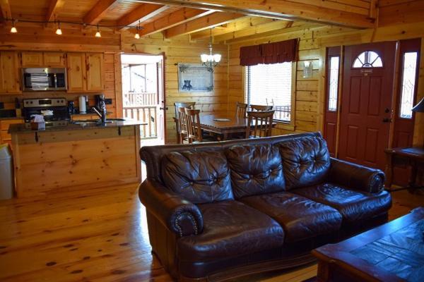 Lovely Cabin-close To The Fun! Holiday home *