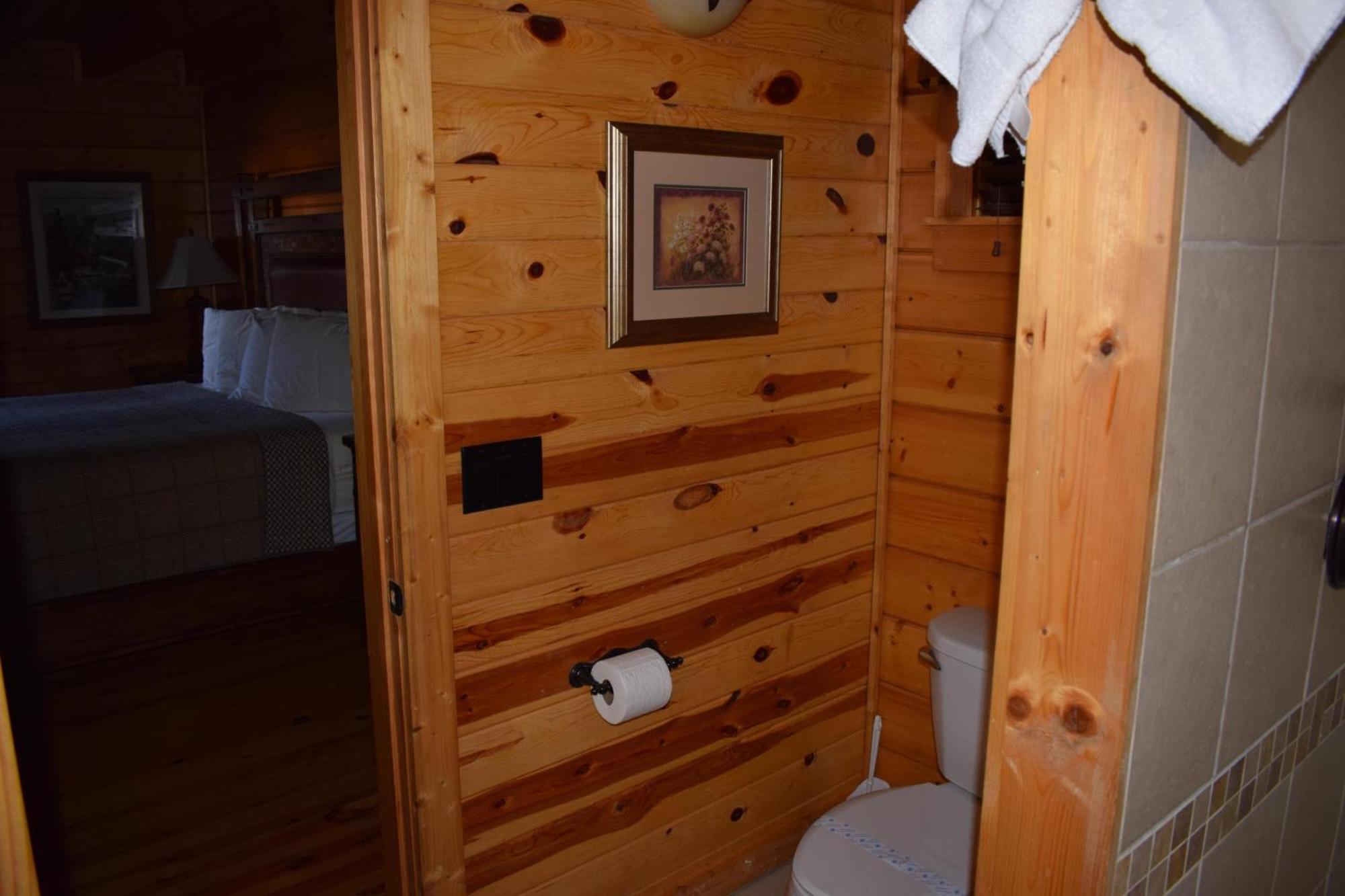 Lovely Cabin-close To The Fun! Gatlinburg