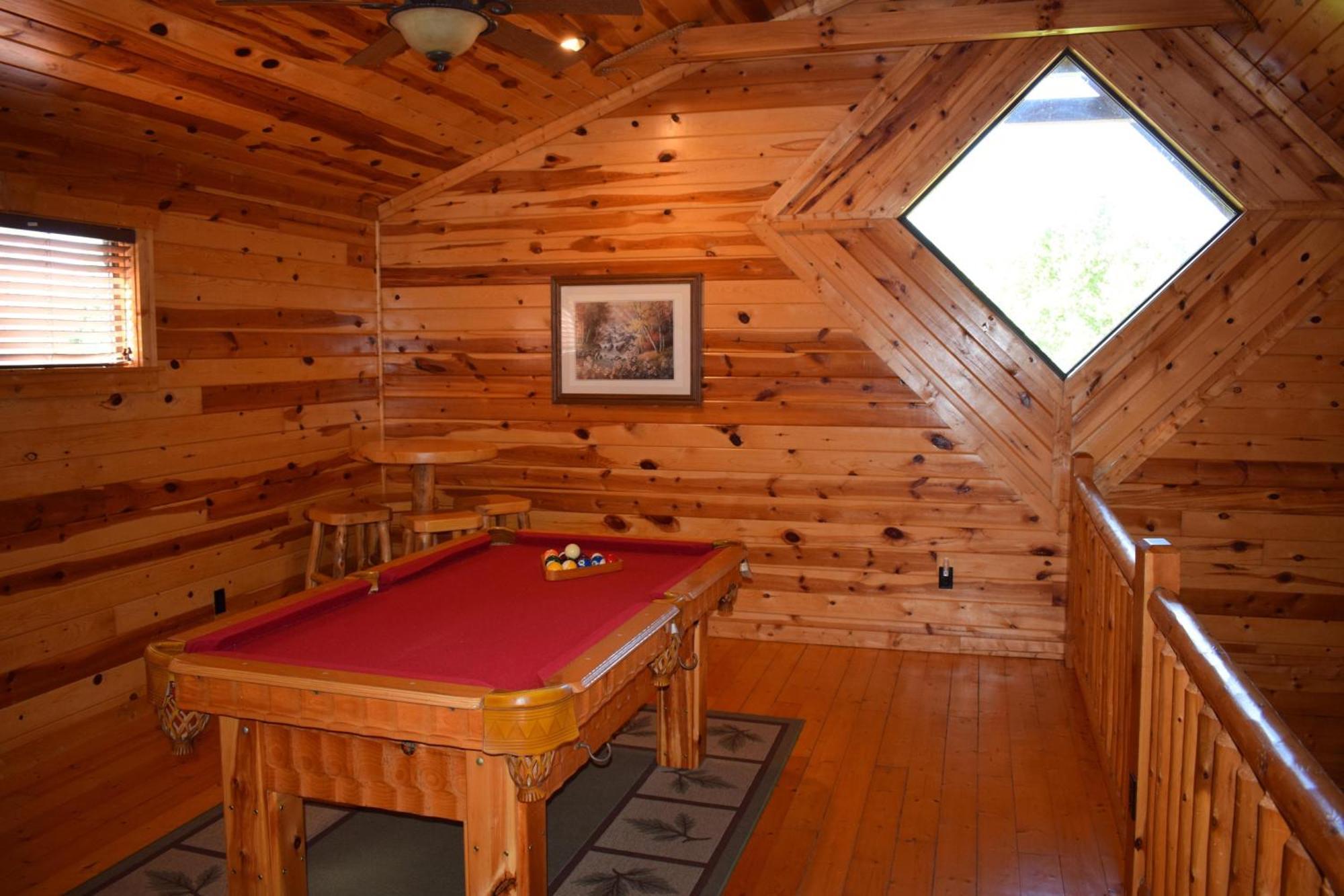 Lovely Cabin-close To The Fun!