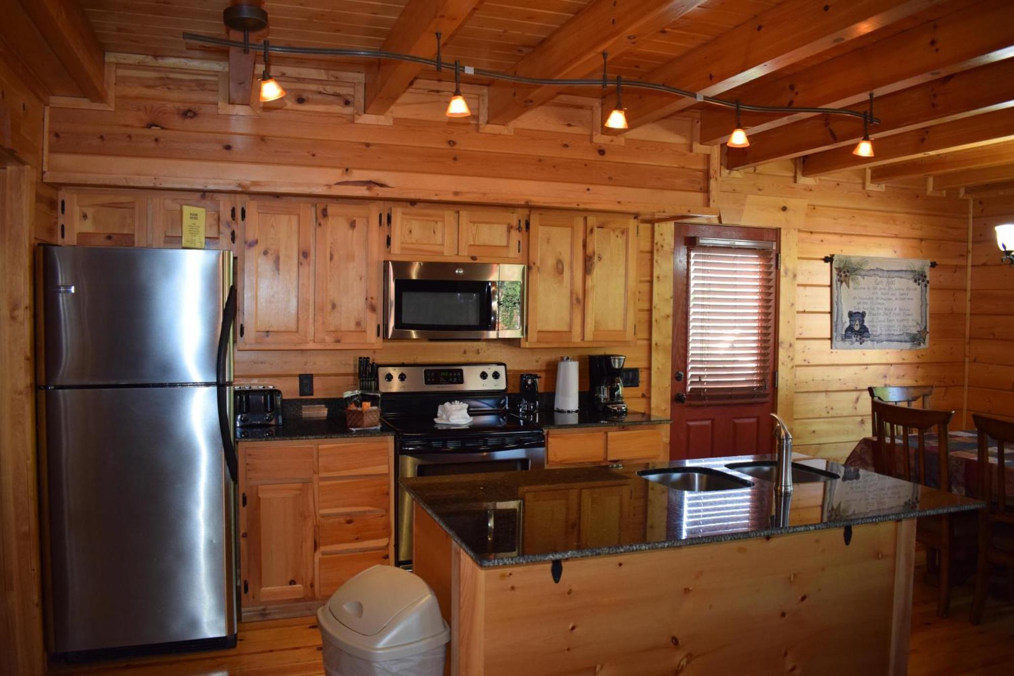 Lovely Cabin-close To The Fun! Gatlinburg