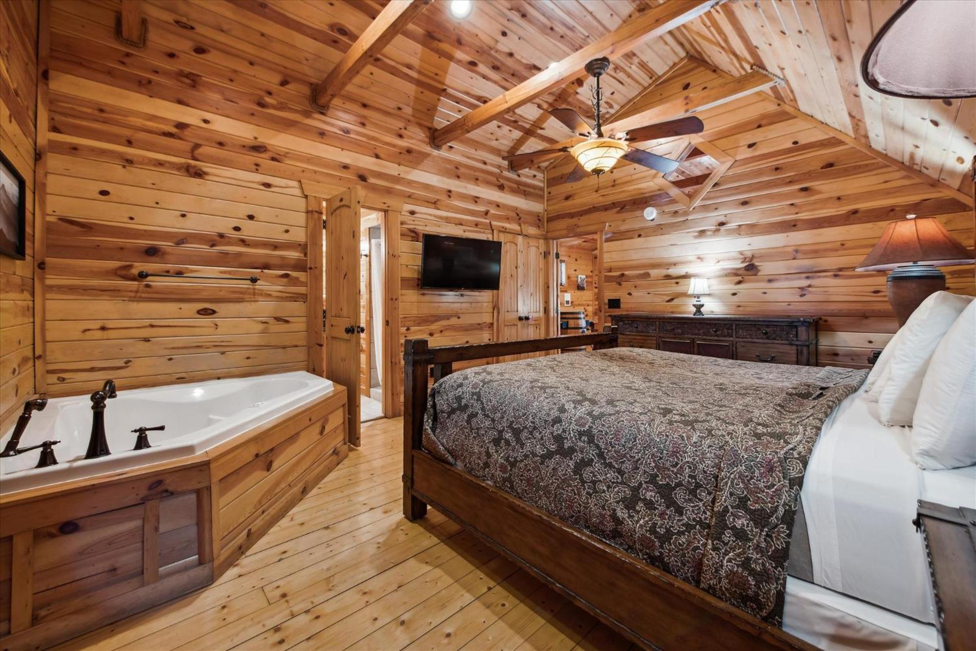 Alpine Spirit - Smoky Mountain Family Fun! Gatlinburg