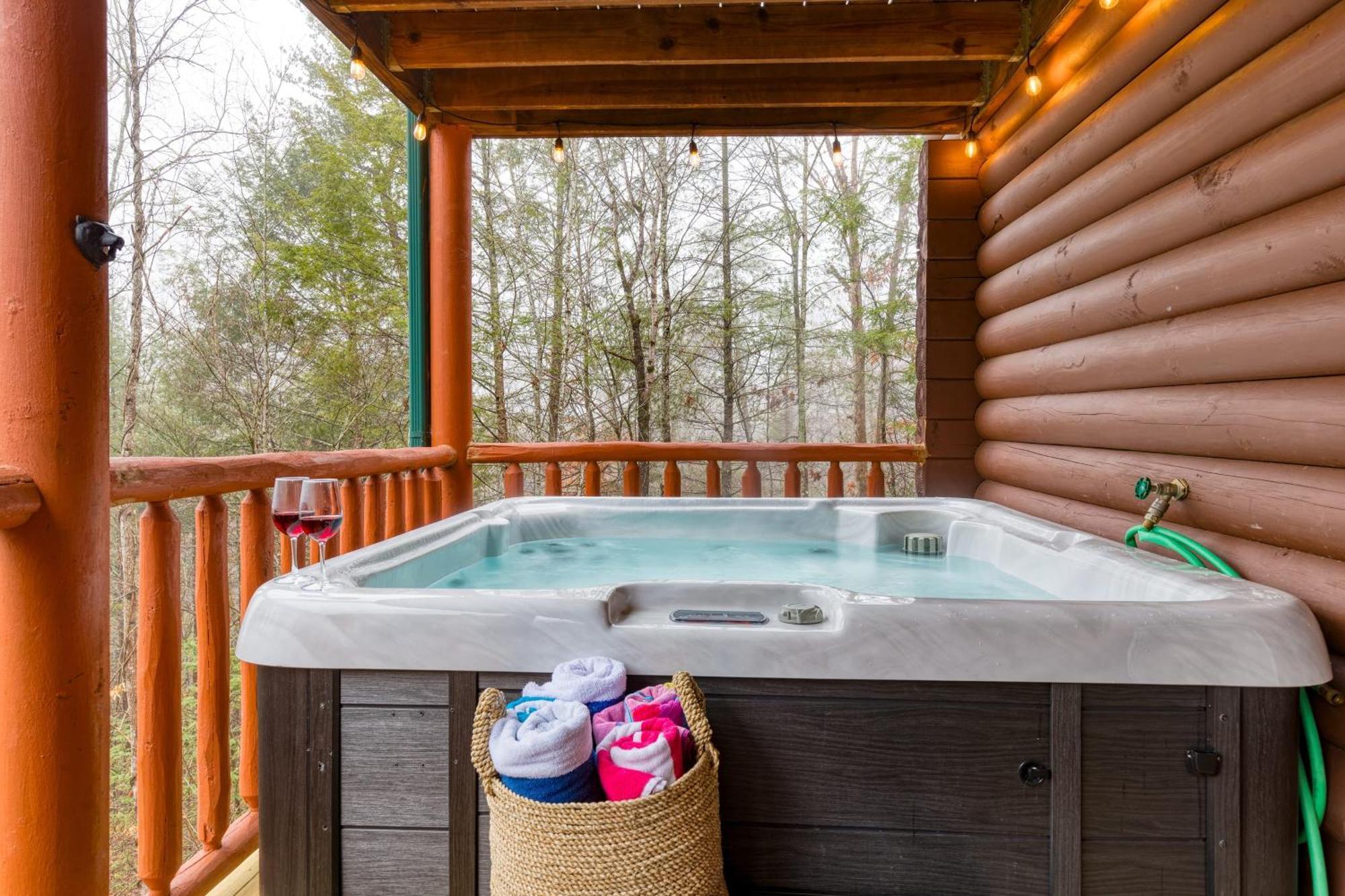 Holiday home The Big Easy Spacious Mountain Retreat Hot Tub Deck Premier Location
