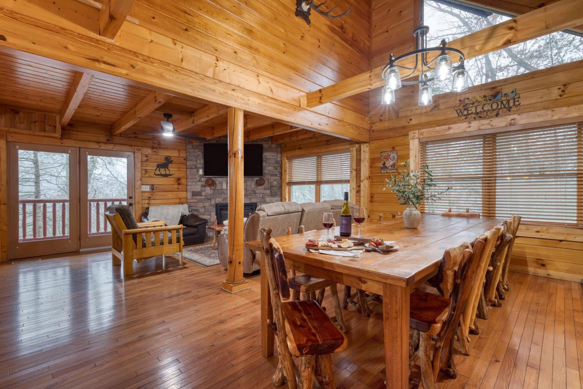 Holiday home The Big Easy Spacious Mountain Retreat Hot Tub Deck Premier Location *