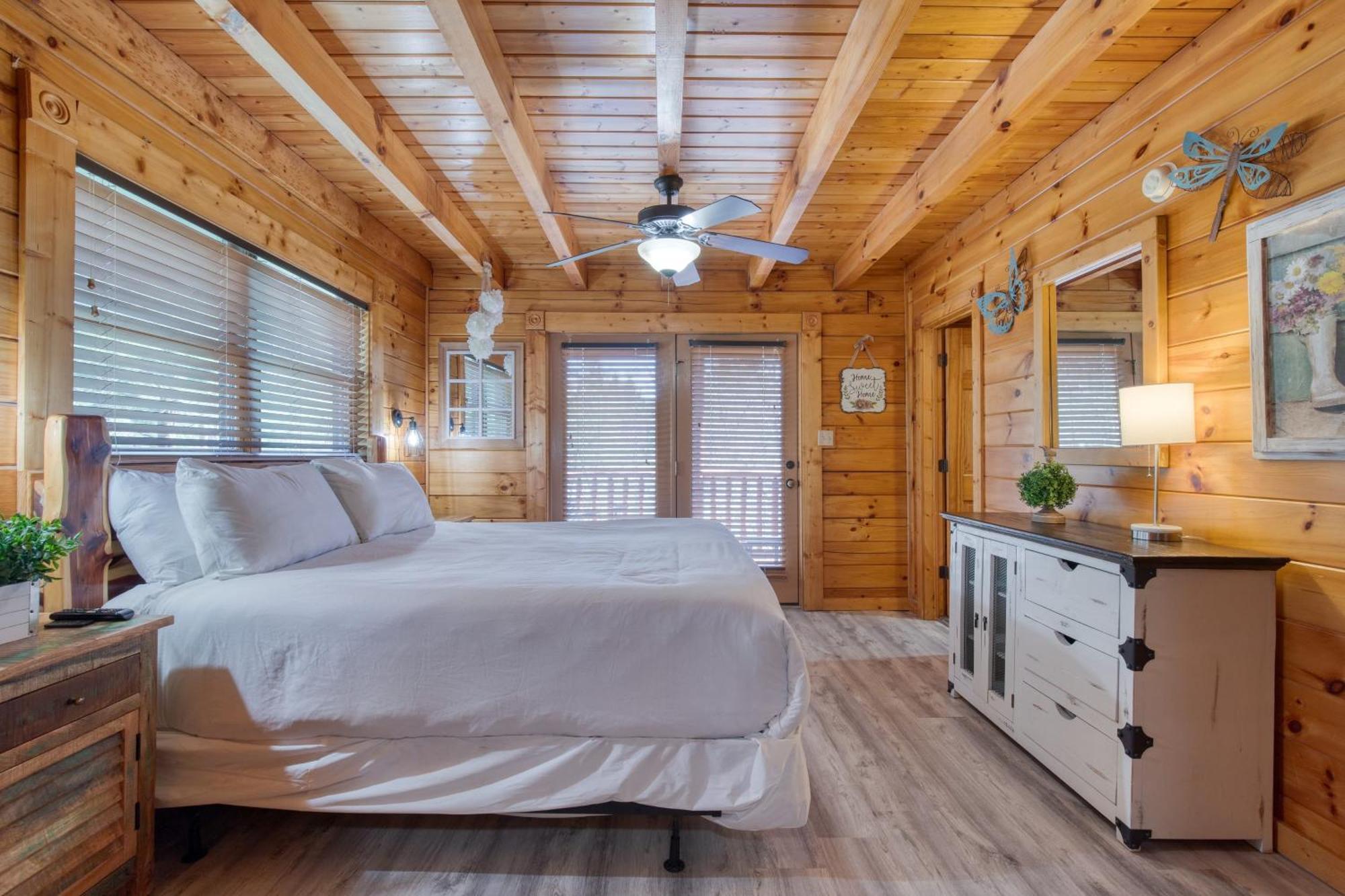 Holiday home The Big Easy Spacious Mountain Retreat Hot Tub Deck Premier Location