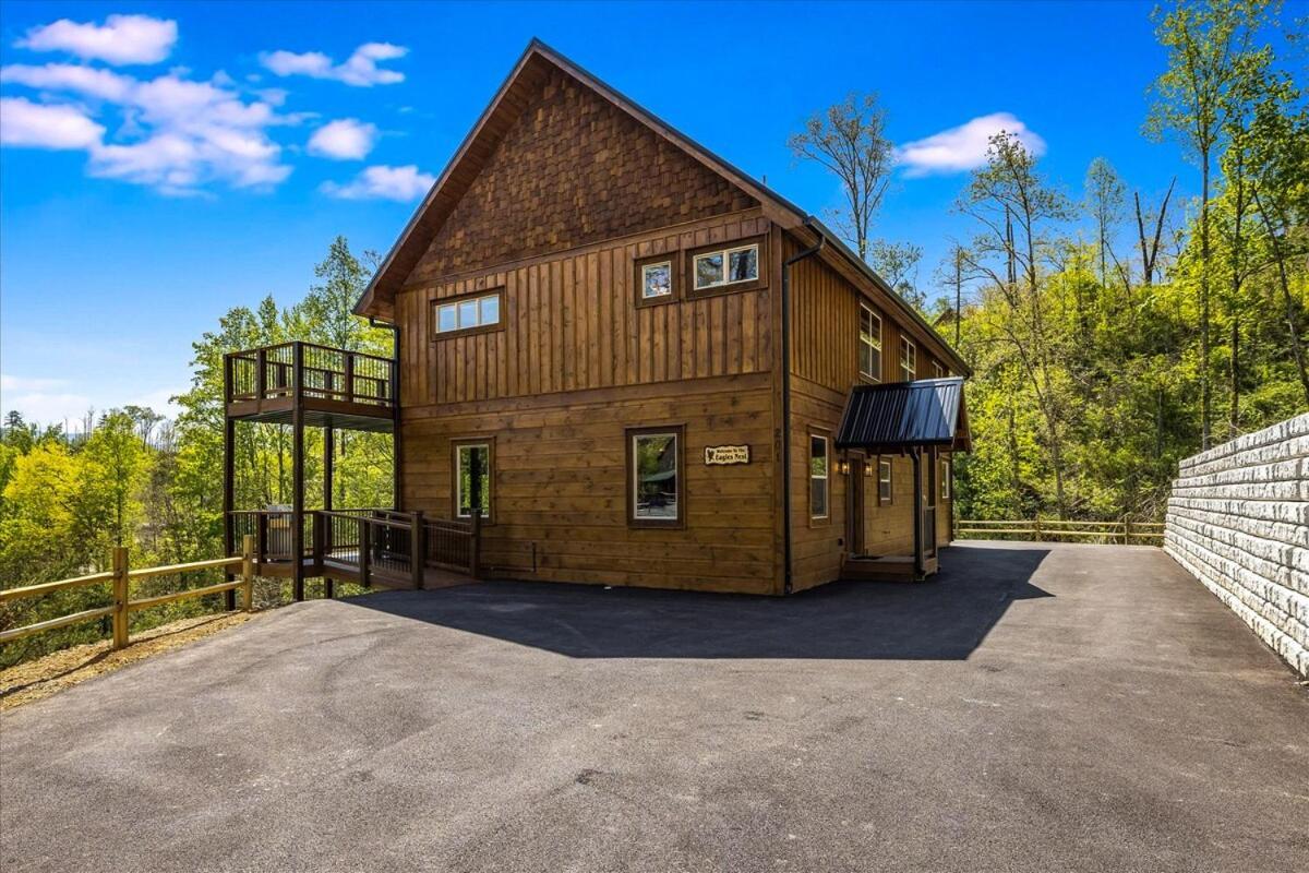 Holiday home Beautiful 15 Person 1 Mile To Dt Tn