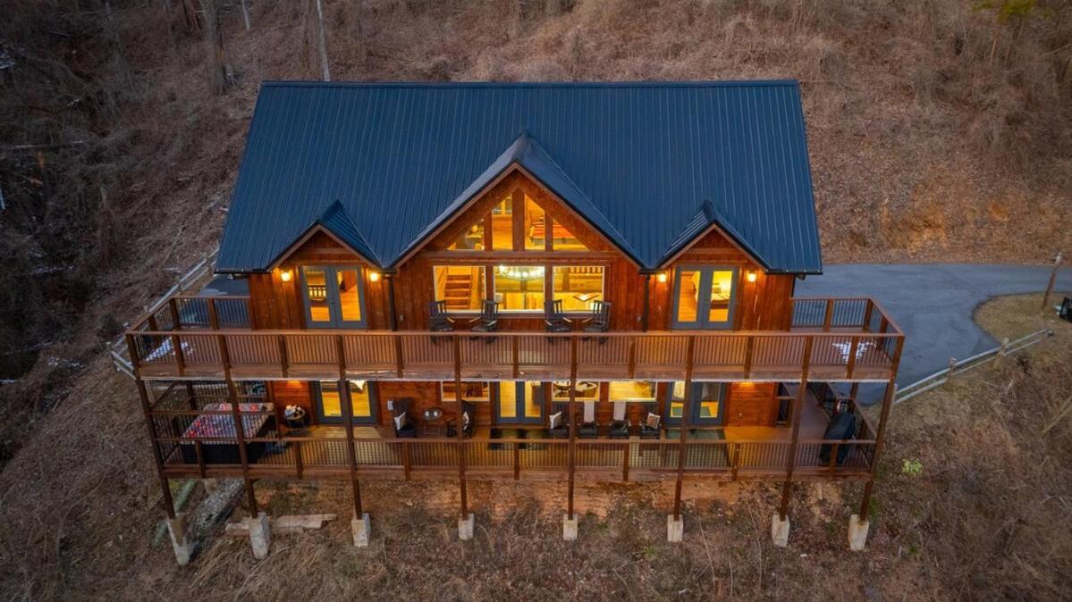 Holiday home Beautiful 15 Person 1 Mile To Dt Tn Gatlinburg