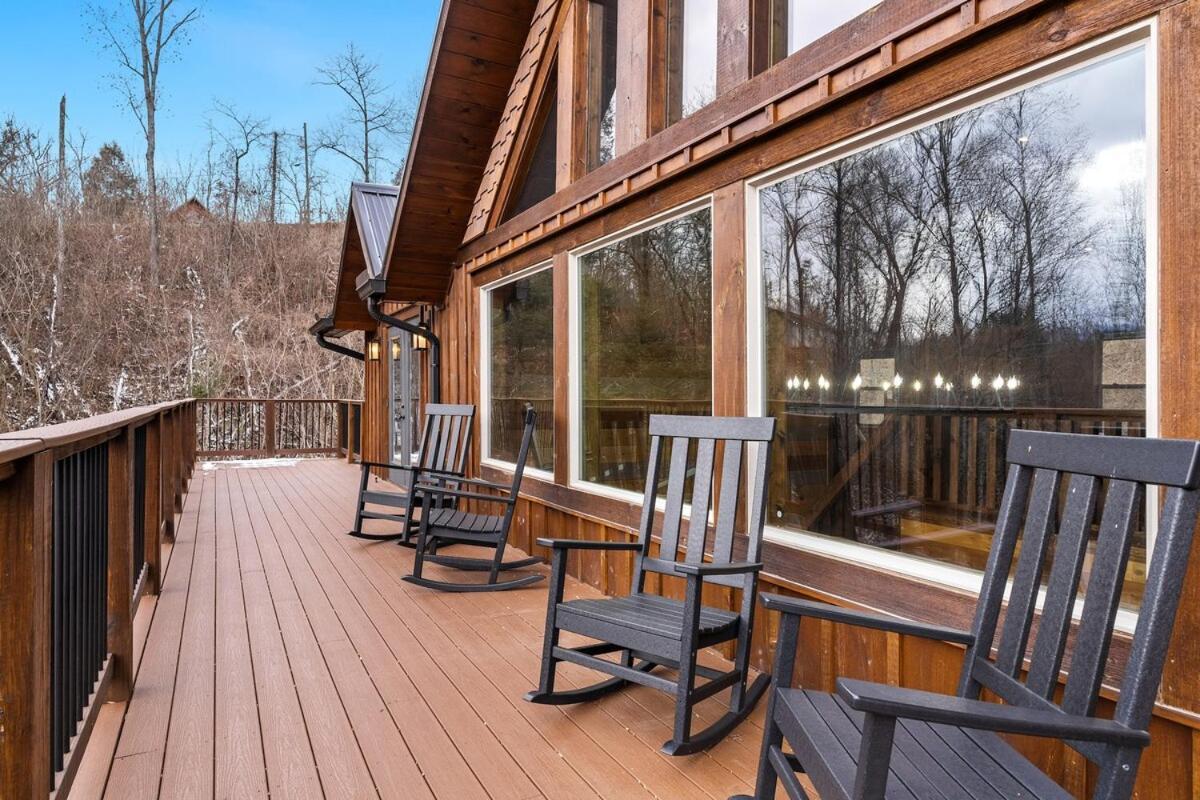 Beautiful 15 Person 1 Mile To Dt Tn Holiday home Gatlinburg