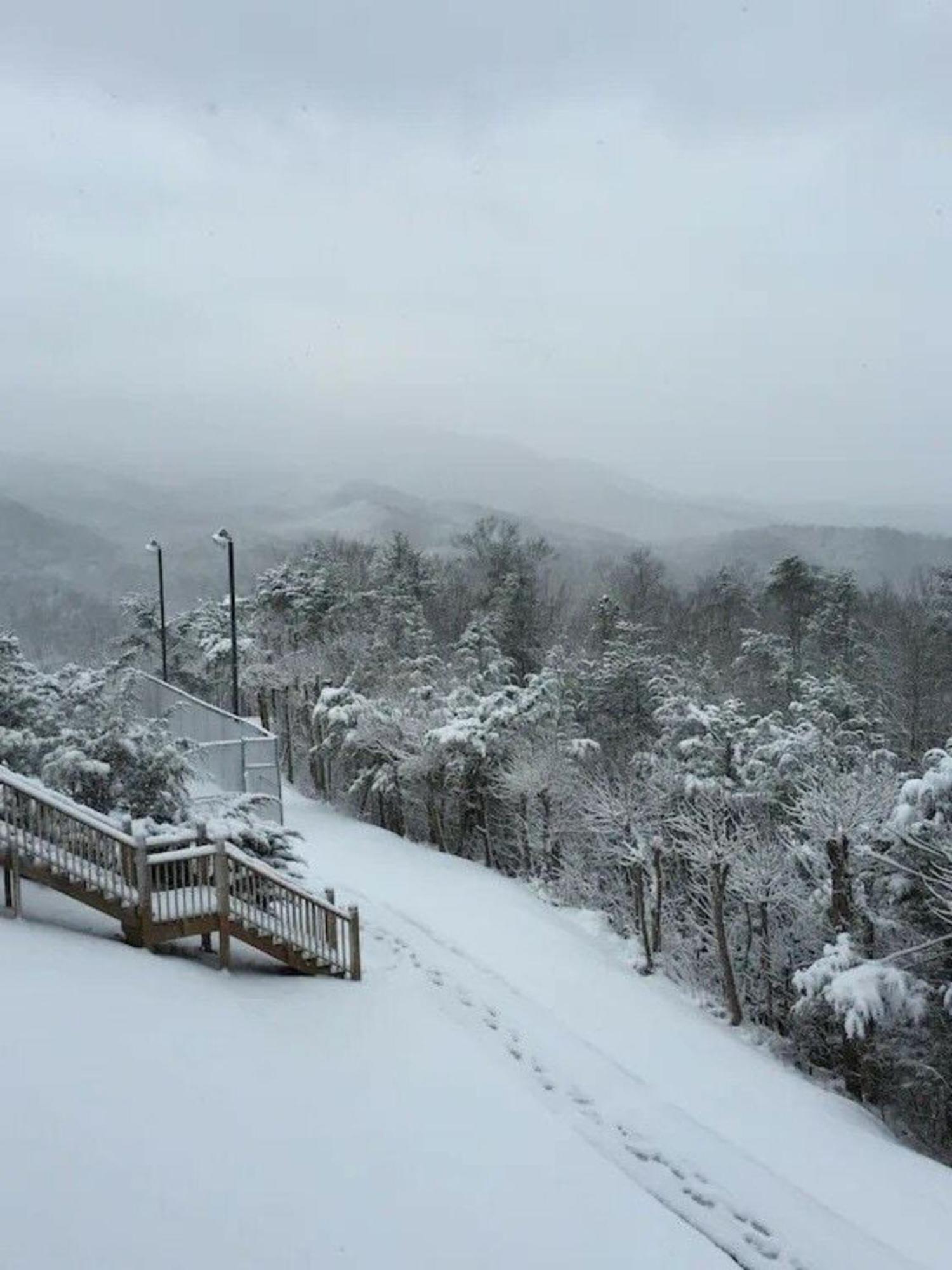 Ultimate Getaway * Gatlinburg