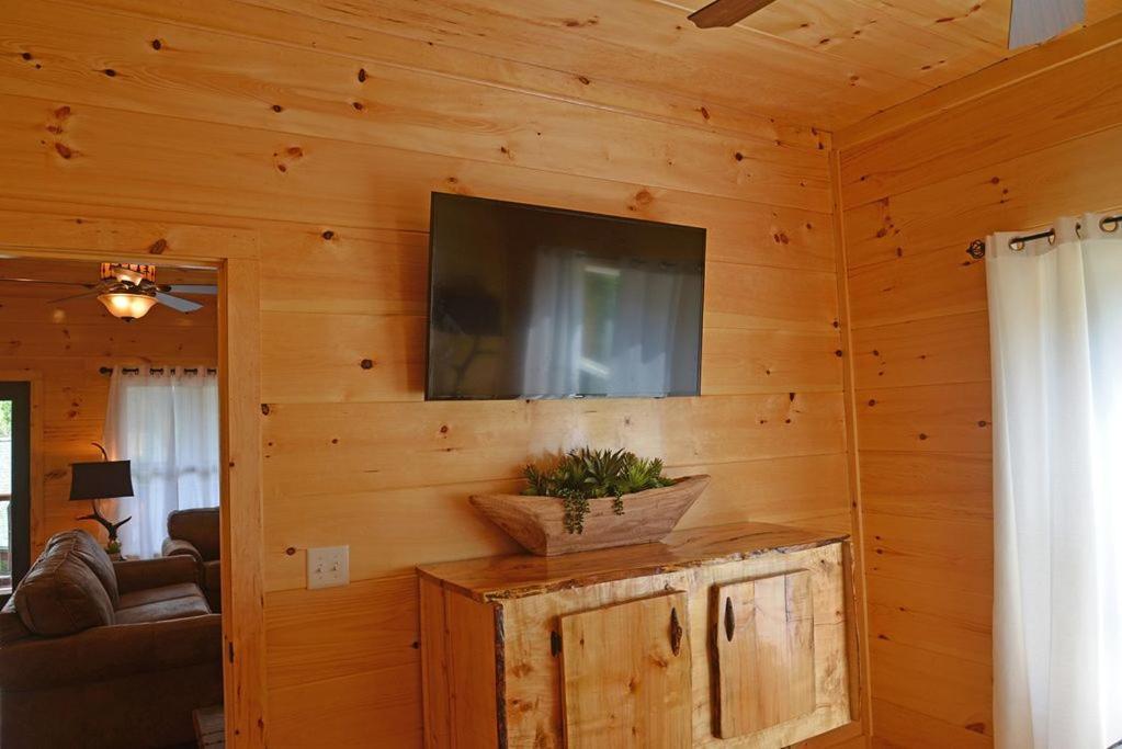 Smoky Mountain Heaven Ii, 5 Luxury King Holiday home *