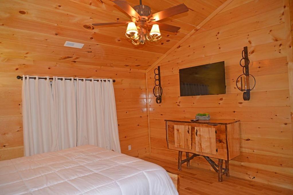 Smoky Mountain Heaven Ii, 5 Luxury King *