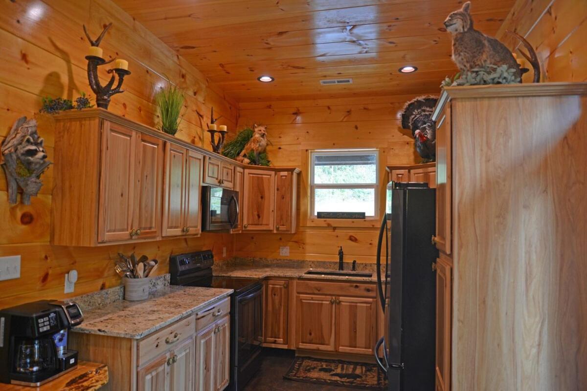 Luxury Five Bedroom Steps To Downtown