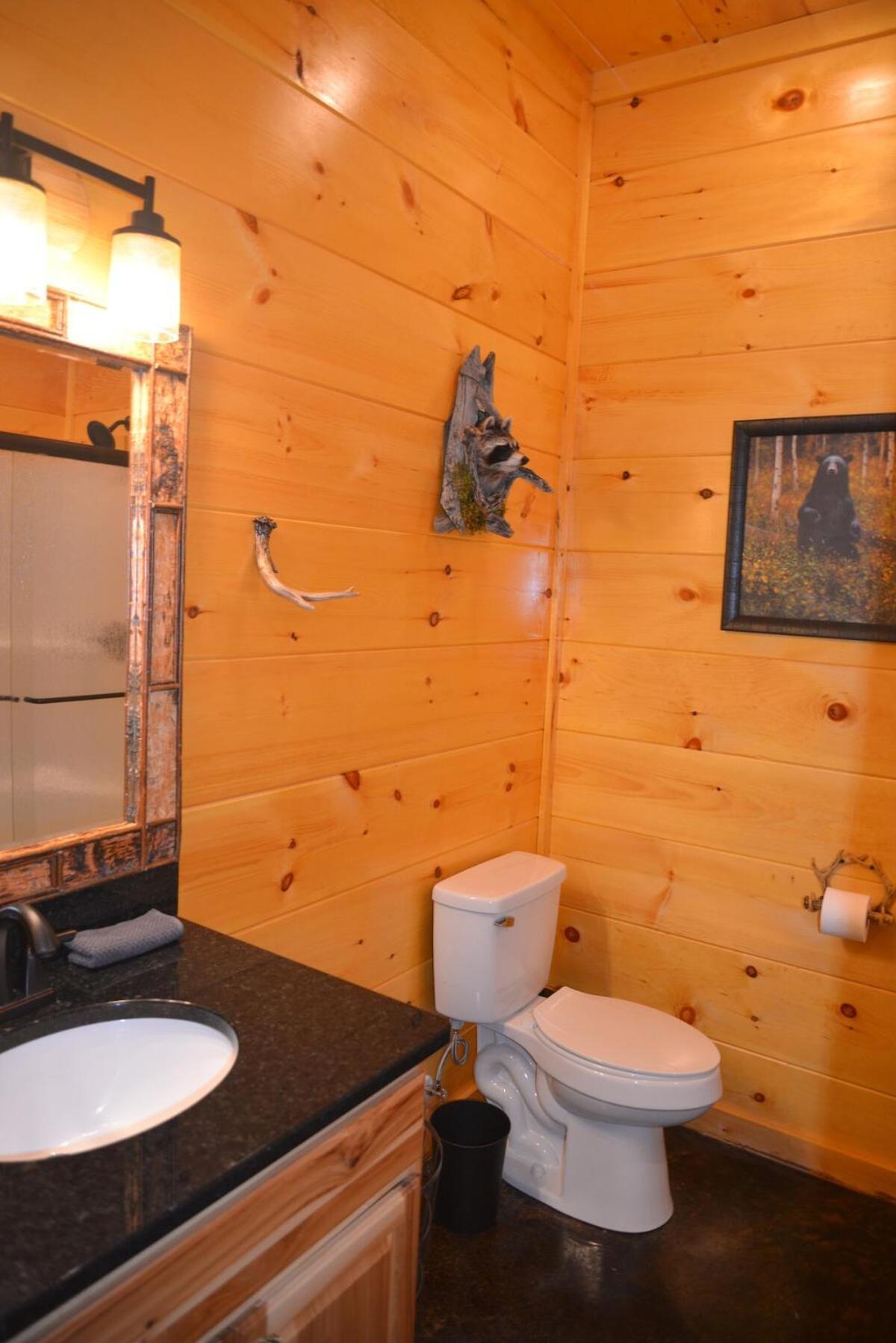 Holiday home Luxury Five Bedroom Steps To Downtown *