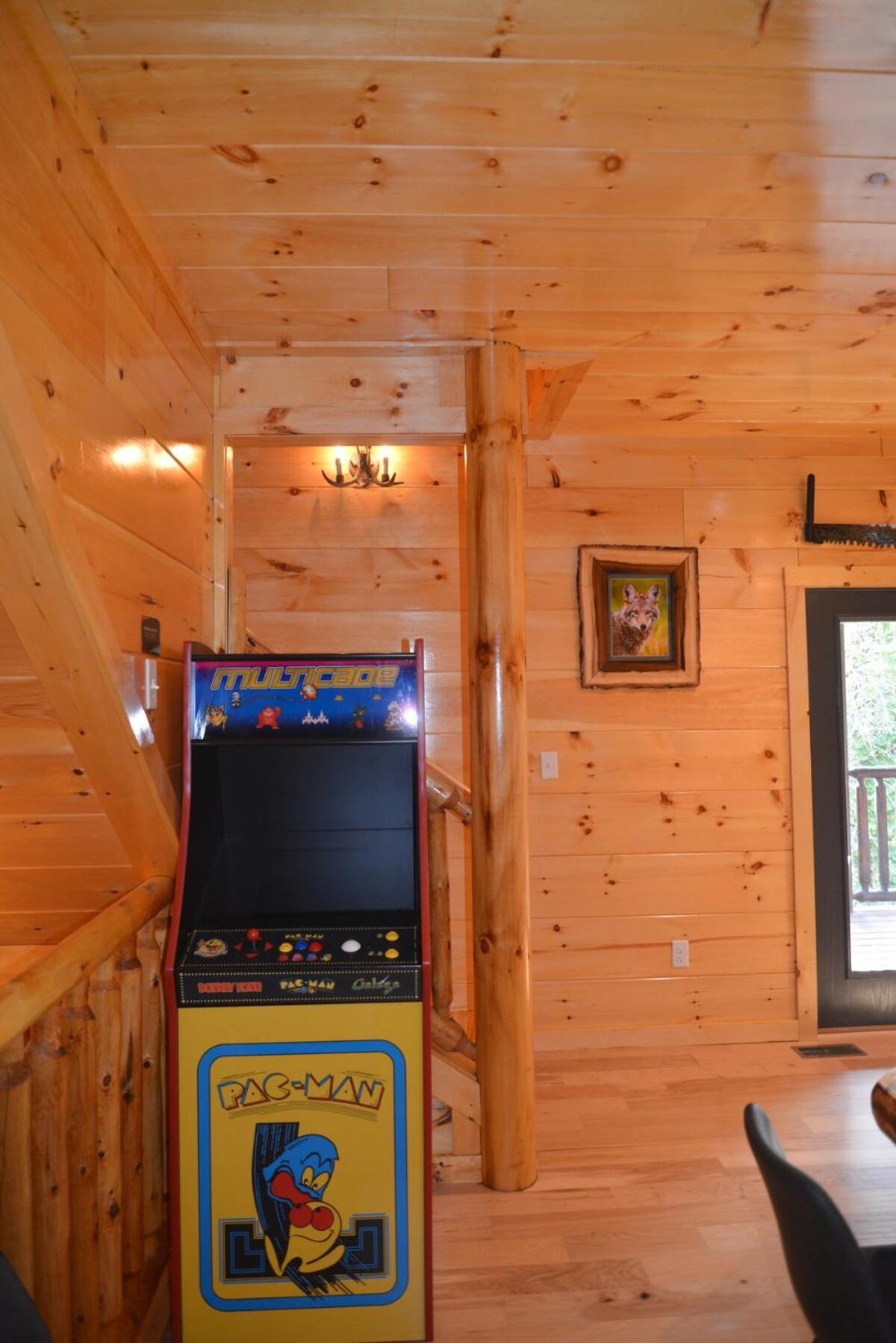 Holiday home Luxury Five Bedroom Steps To Downtown *