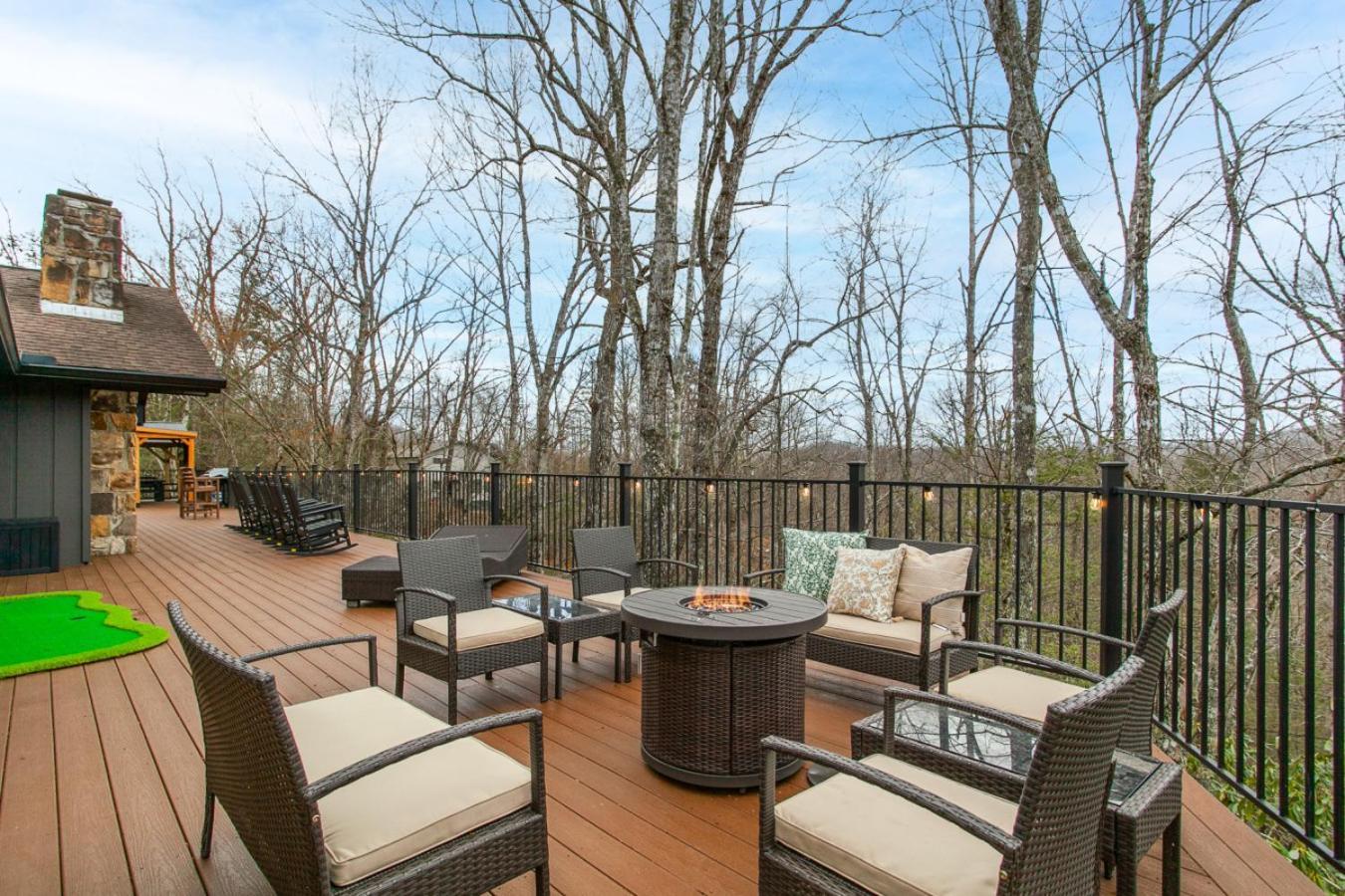 Moody Mountain Mtn Views Hot Tub Gameroom * Gatlinburg