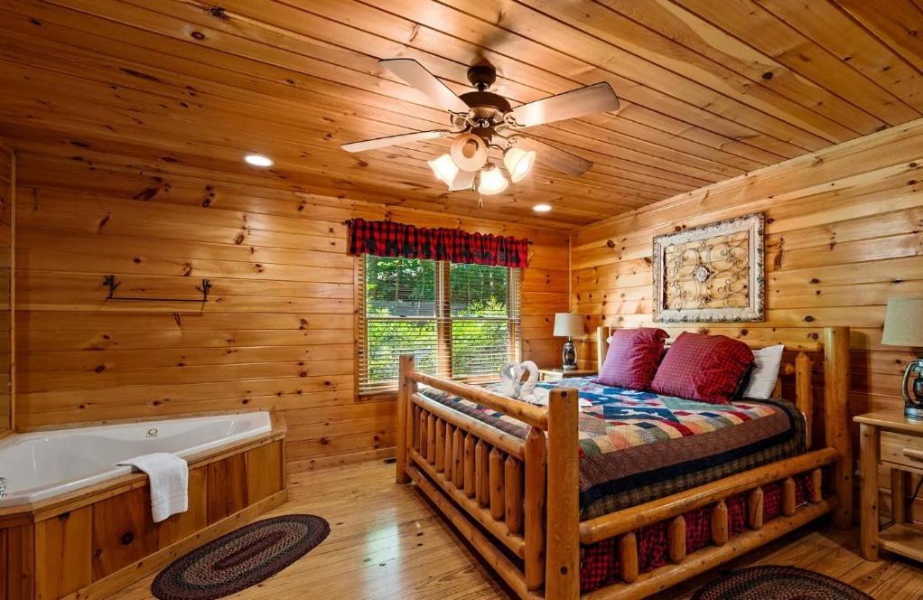 3 Bedroom Near Arts And Crafts District- Hot Tub On A Screened In Porch!