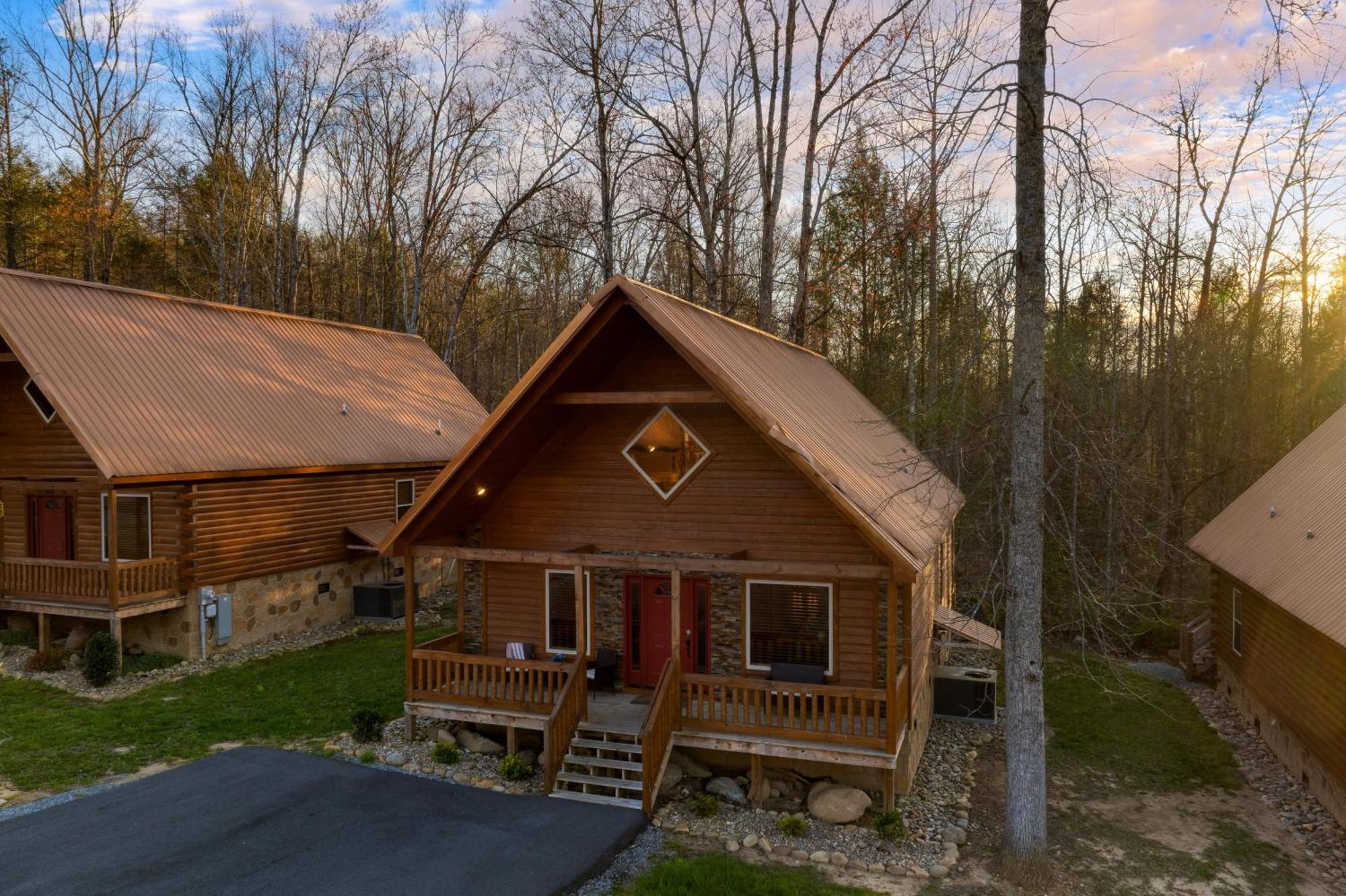 Holiday home Hot Tub Foosball Poolgymtennis Access Chill'n In The Smokies By Avantstay Gatlinburg