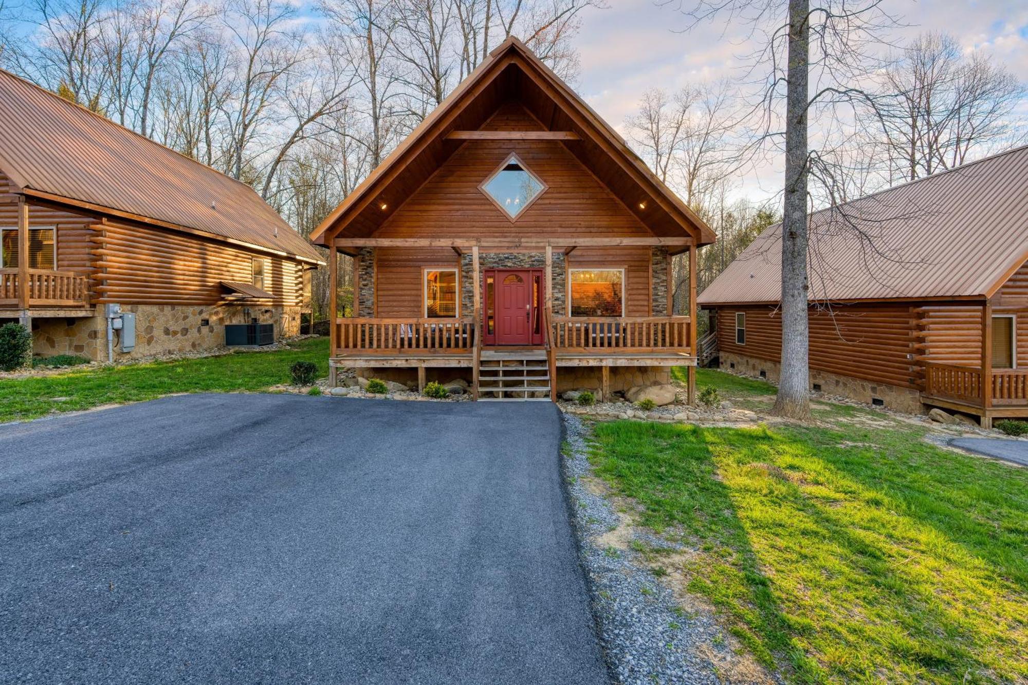 Hot Tub Foosball Poolgymtennis Access Chill'n In The Smokies By Avantstay Holiday home