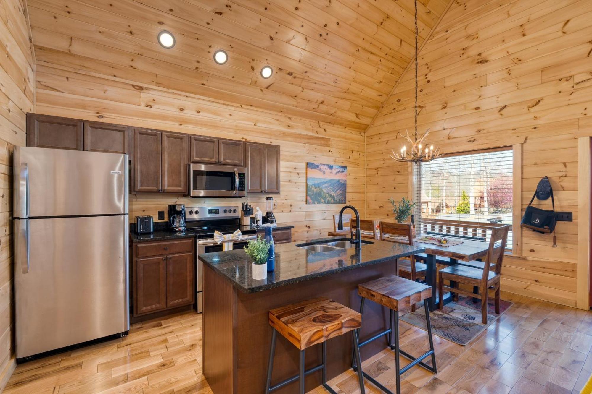 Holiday home Hot Tub Foosball Poolgymtennis Access Chill'n In The Smokies By Avantstay Gatlinburg
