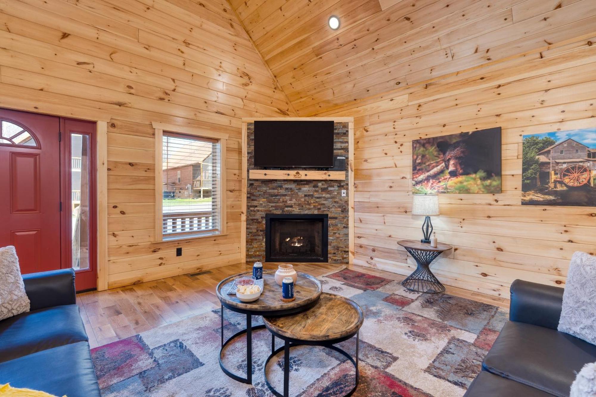 Holiday home Hot Tub Foosball Poolgymtennis Access Chill'n In The Smokies By Avantstay *