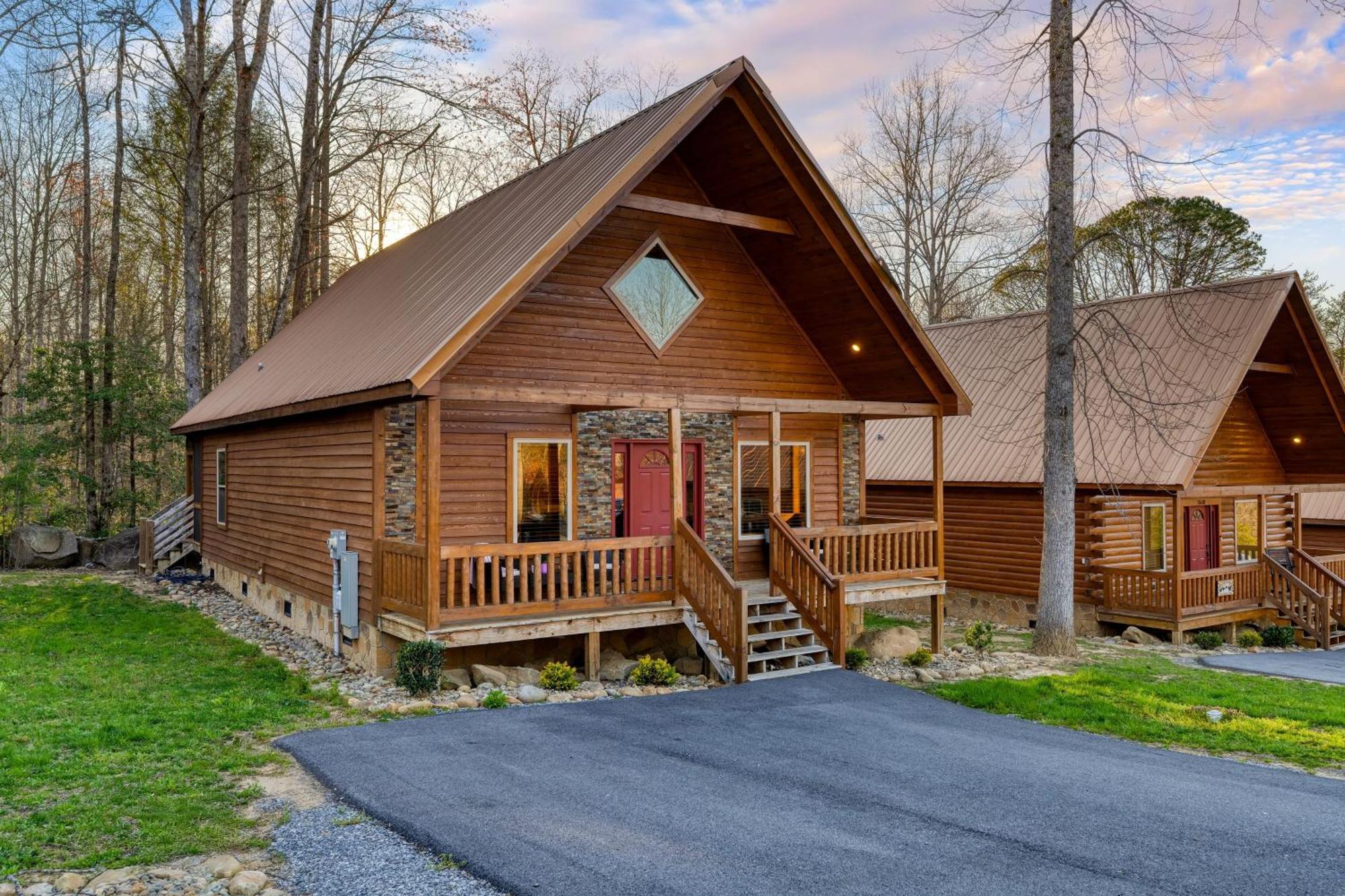 Holiday home Hot Tub Foosball Poolgymtennis Access Chill'n In The Smokies By Avantstay