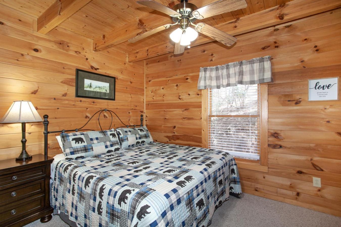 Holiday home Smoky Mountain Gem Mtn View Hot Tub Grill *