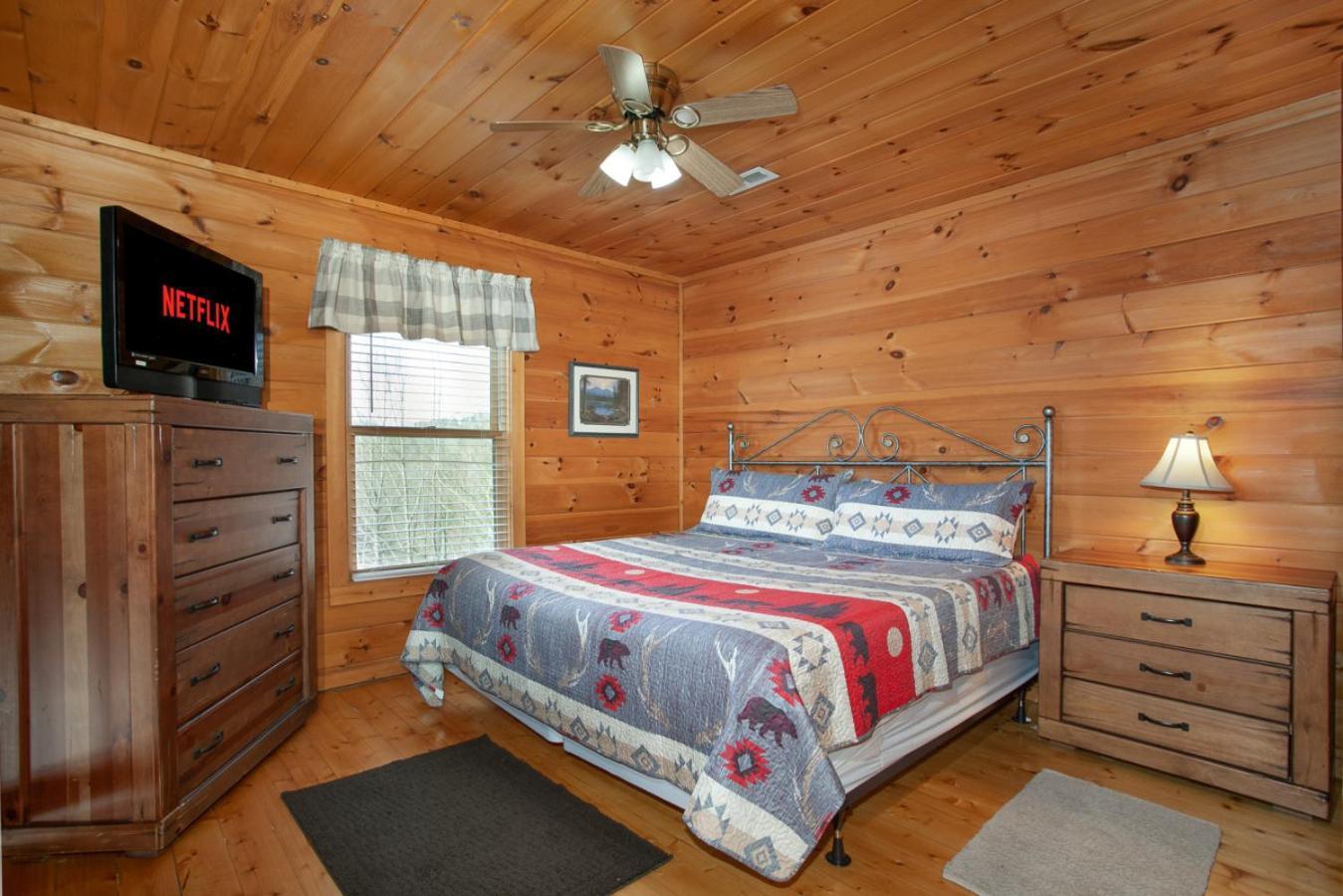 Holiday home Smoky Mountain Gem Mtn View Hot Tub Grill *